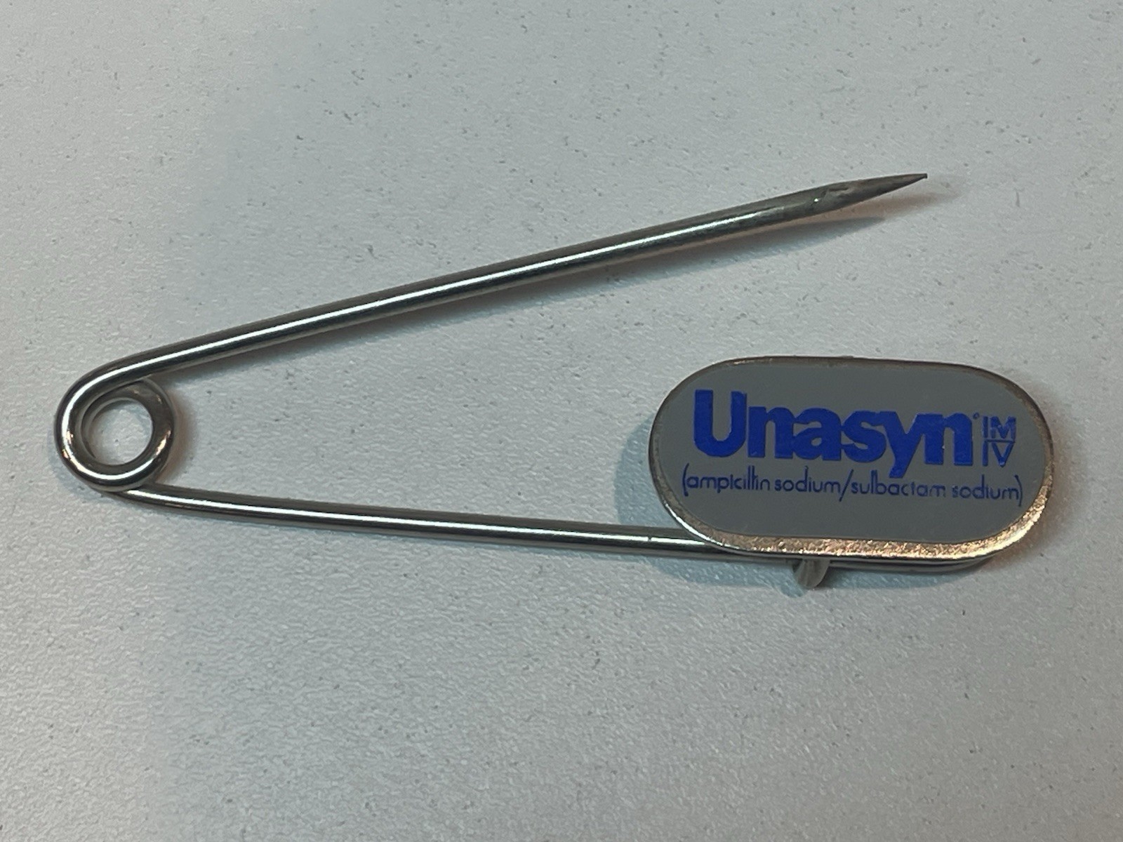 Vintage 1990s Pfizer Unasyn Bobby Pin Key Chain Drug Rep Pharmaceutical Promo 3″