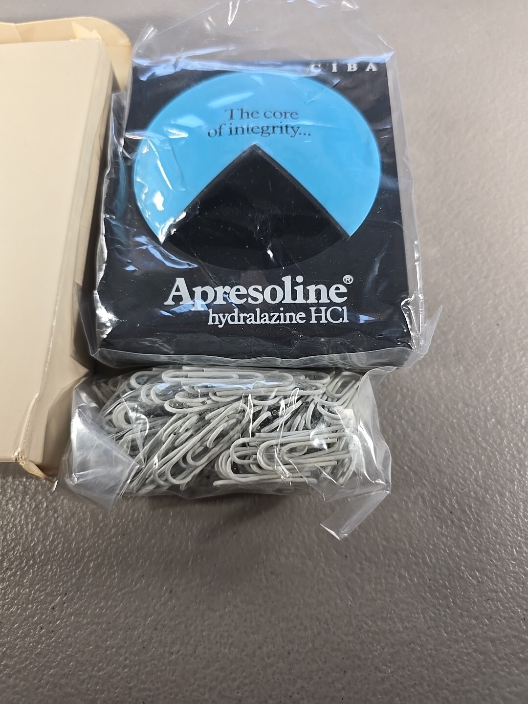 CIBA Apresoline The Core Of Integrity Collectible Desk Paperclip Dispenser NEW