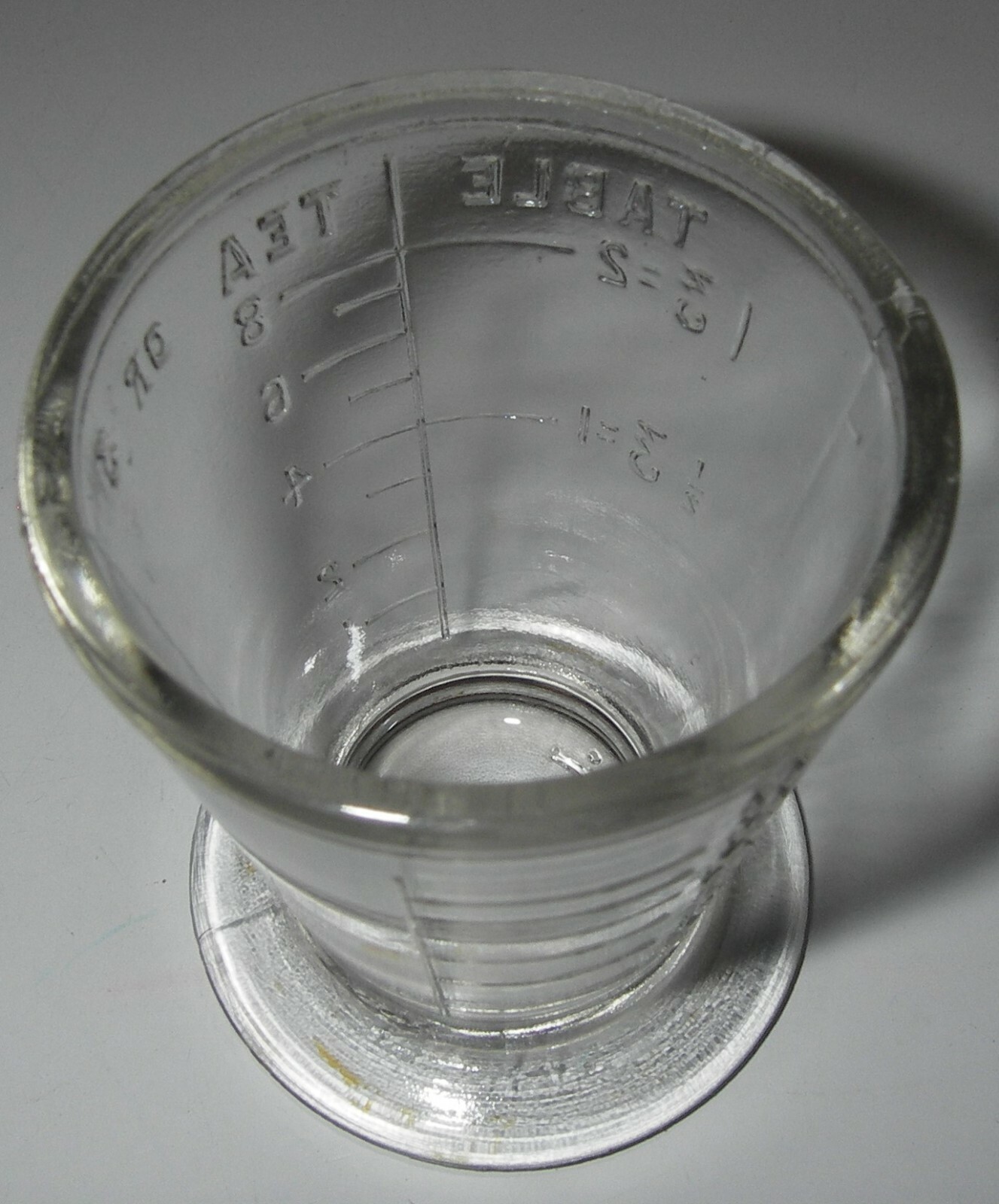 Armstrong Cork De luxe Medicine Glass Drug Sundries Measuring Cup Footed