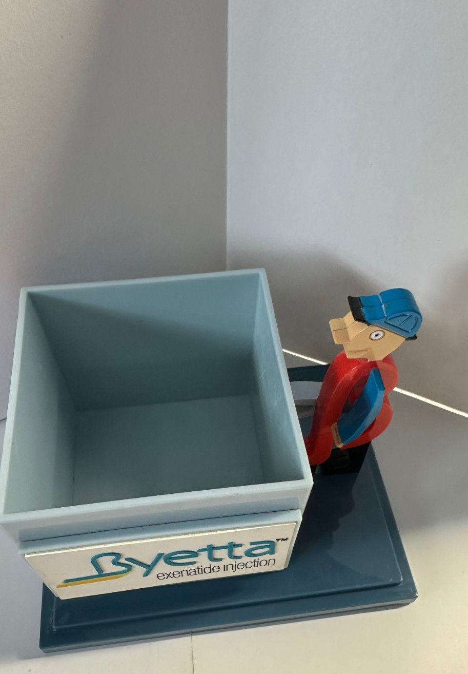 Byetta Drug Rep Advertising Plastic Pencil/Pen Holder Cup EUC