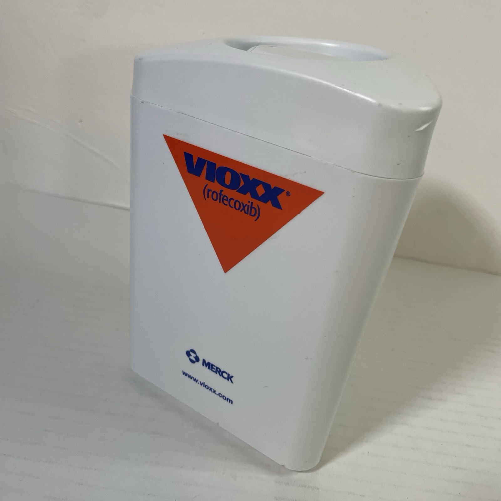 Vioxx By Merck Pharmaceutical Drug Rep Rx Paper Cup Dispenser Promo RARE