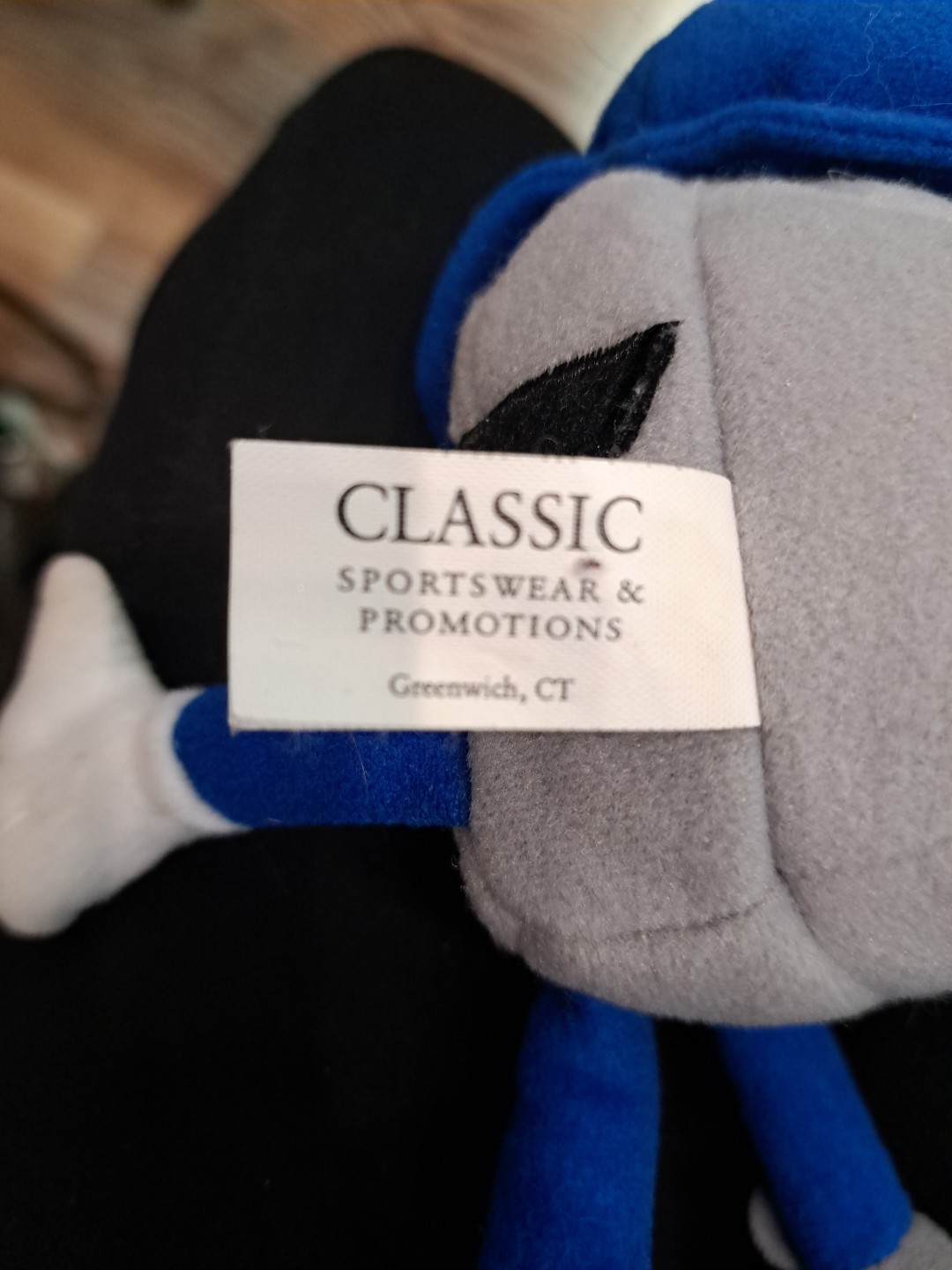 VTG Pfizer 7.5” Tracker Plush Advertising Drug Rep Pharma Stuffed Pfizer