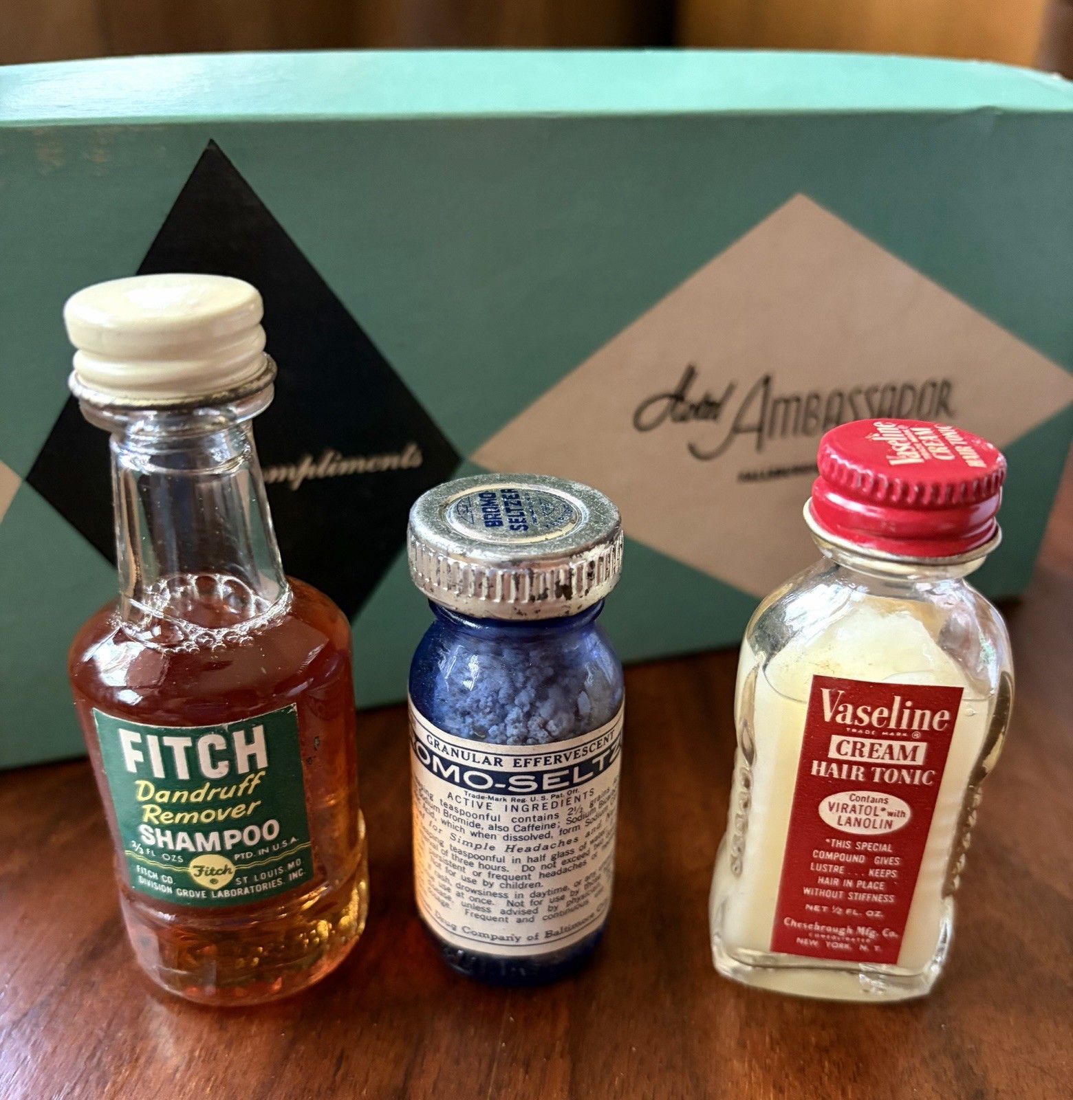 Rare VTG NY Catskills Hotel Hospitality Kit NOS 10 Mini Medicine Cabinet Items