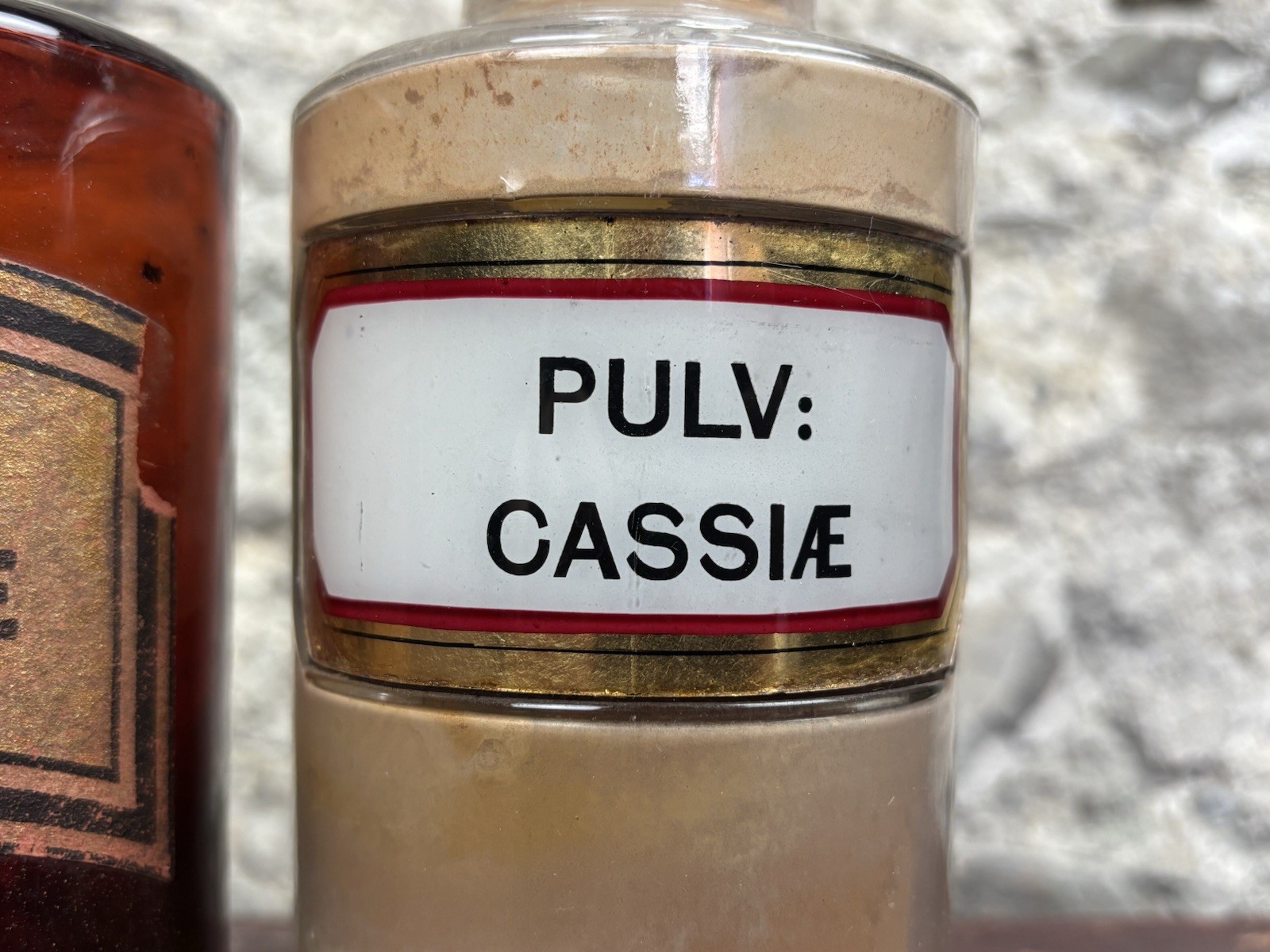 Antique Victorian Apothecary Bottles w Labels Teinture De Rhubarbe & PULV CASSIÆ