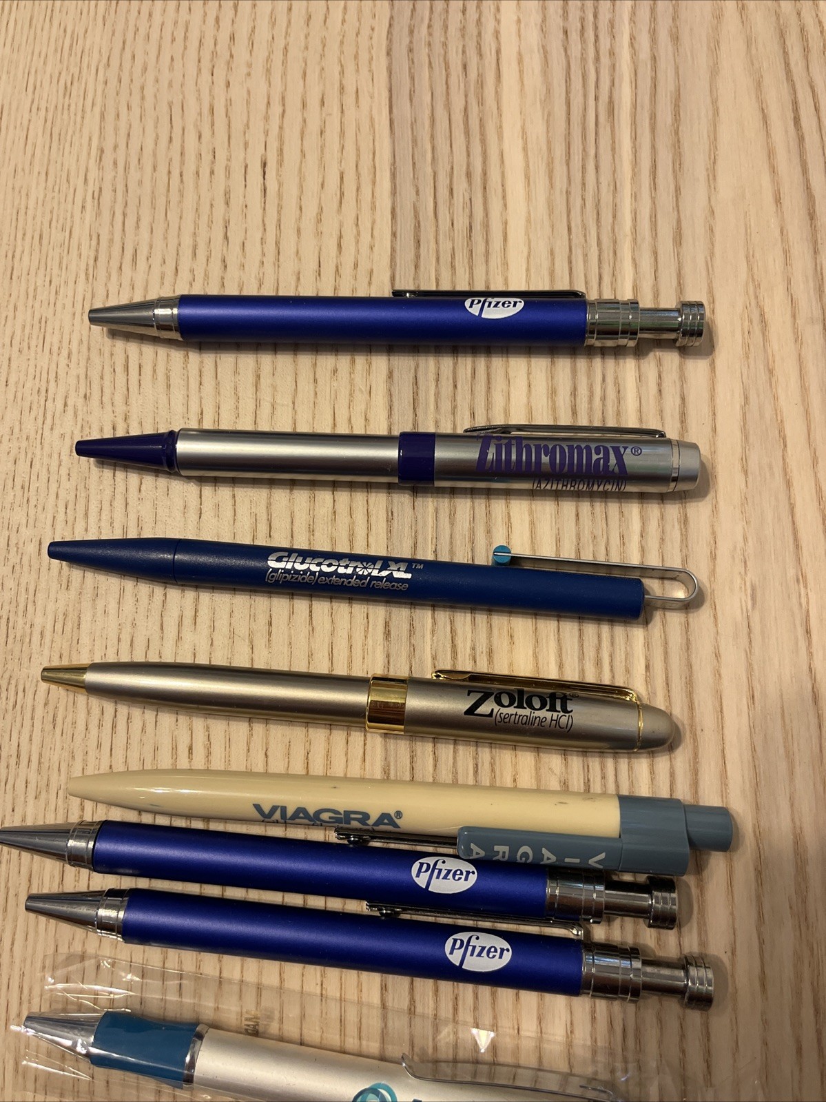Pen Lot 17 Big Pharma VTG Drug Rep Pain Med Diabetes Zoloft Viagra Pfizer