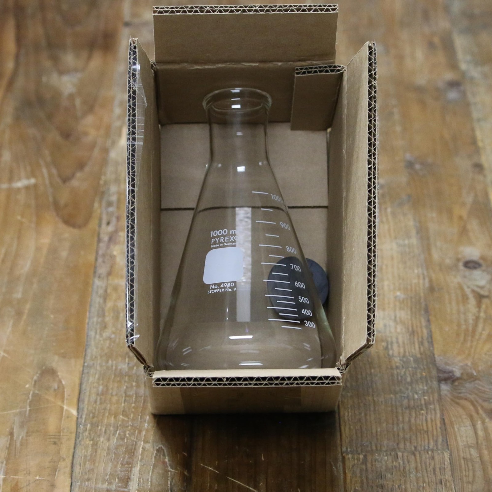 Corning Pyrex #4980-1L, 1000ml Narrow Mouth Erlenmeyer Flask with Rubber Stop…