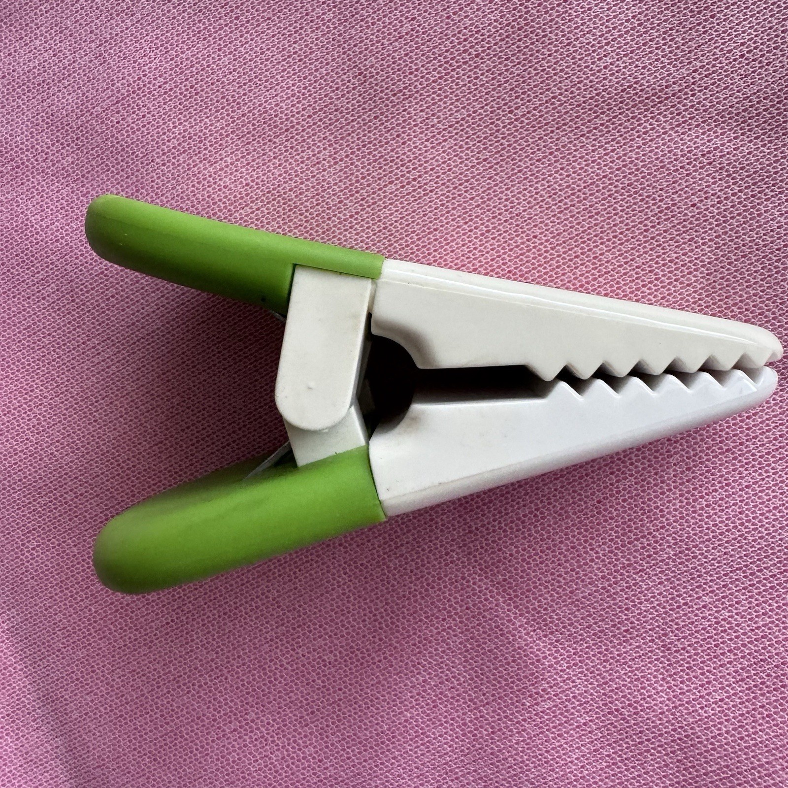 Avandia Drug Magnetic Clip Pharmaceutical Rep Promo Advertising Hard To Find