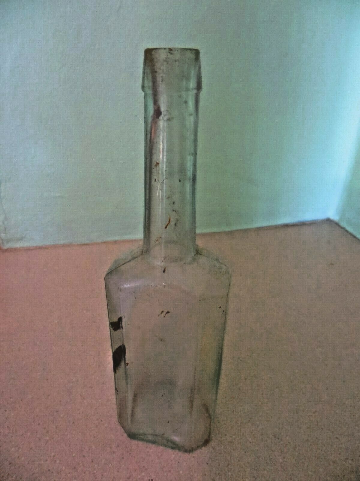 OCTAGON GREEN GLASS LONG NECK FLETT PHARMACEUTICAL DRUGGIST DOCTOR MED BOTTLE