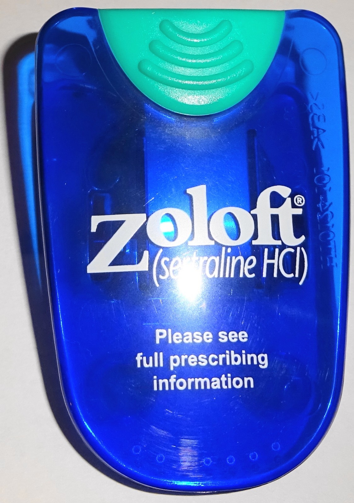 ZOLOFT MEDICAL LOGO COLLECTIBLE CLIP MAGNET NEW