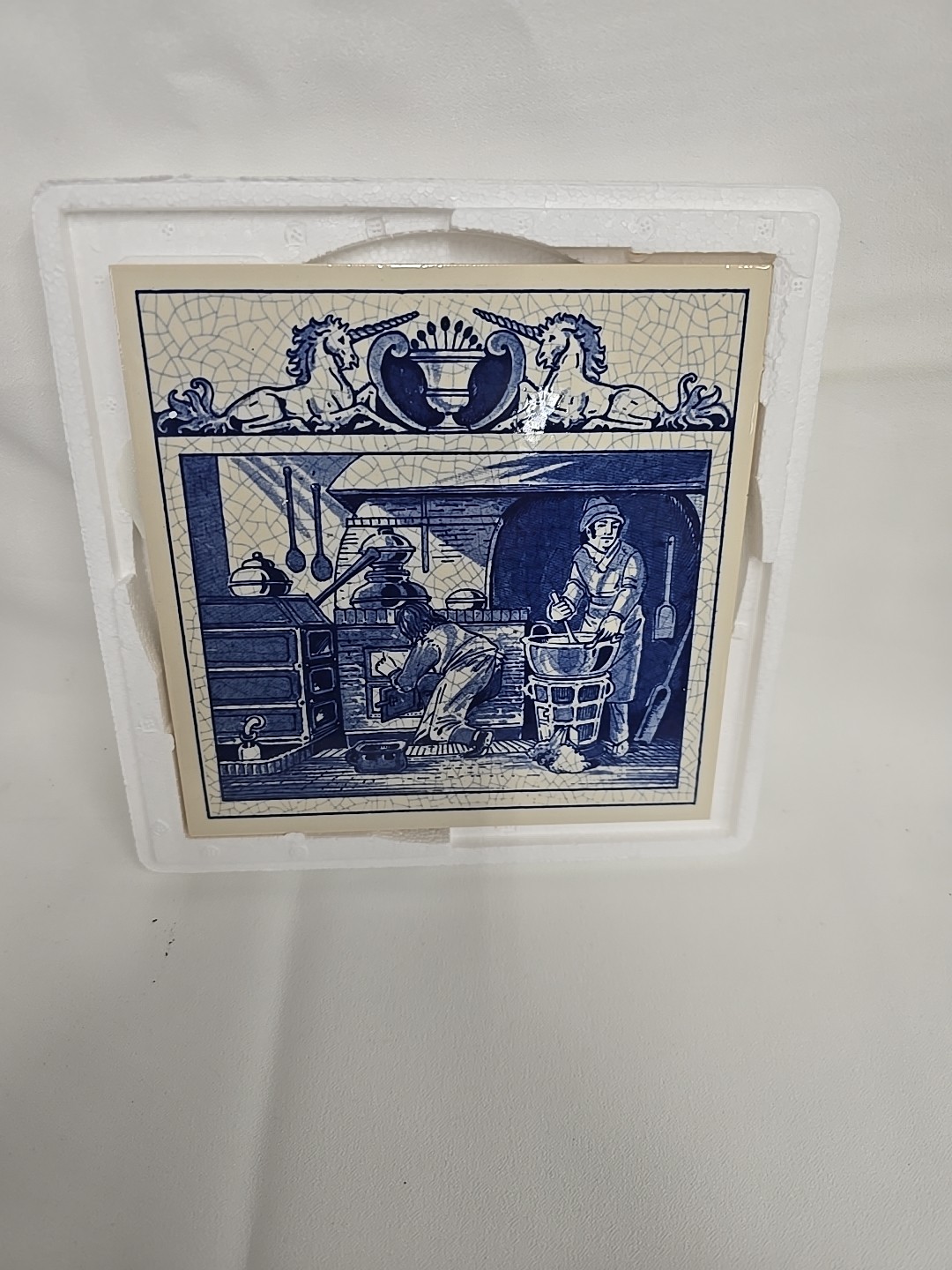 BURROUGHS WELLCOME Pharmacy English Pill Tile The Pharmacist’s Laboratory DELFT
