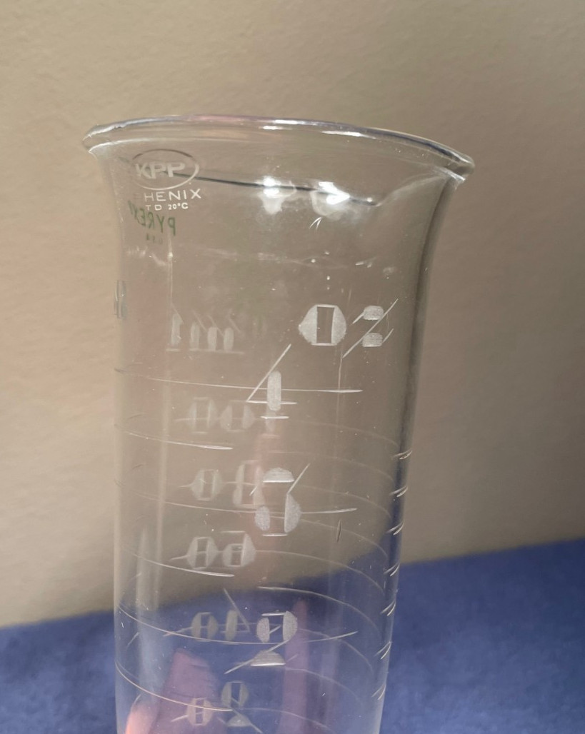 Vintage KPP Phenix Pyrex Pharmaceutical Graduated Beaker w/ Scales, 4 OZ/100 mL