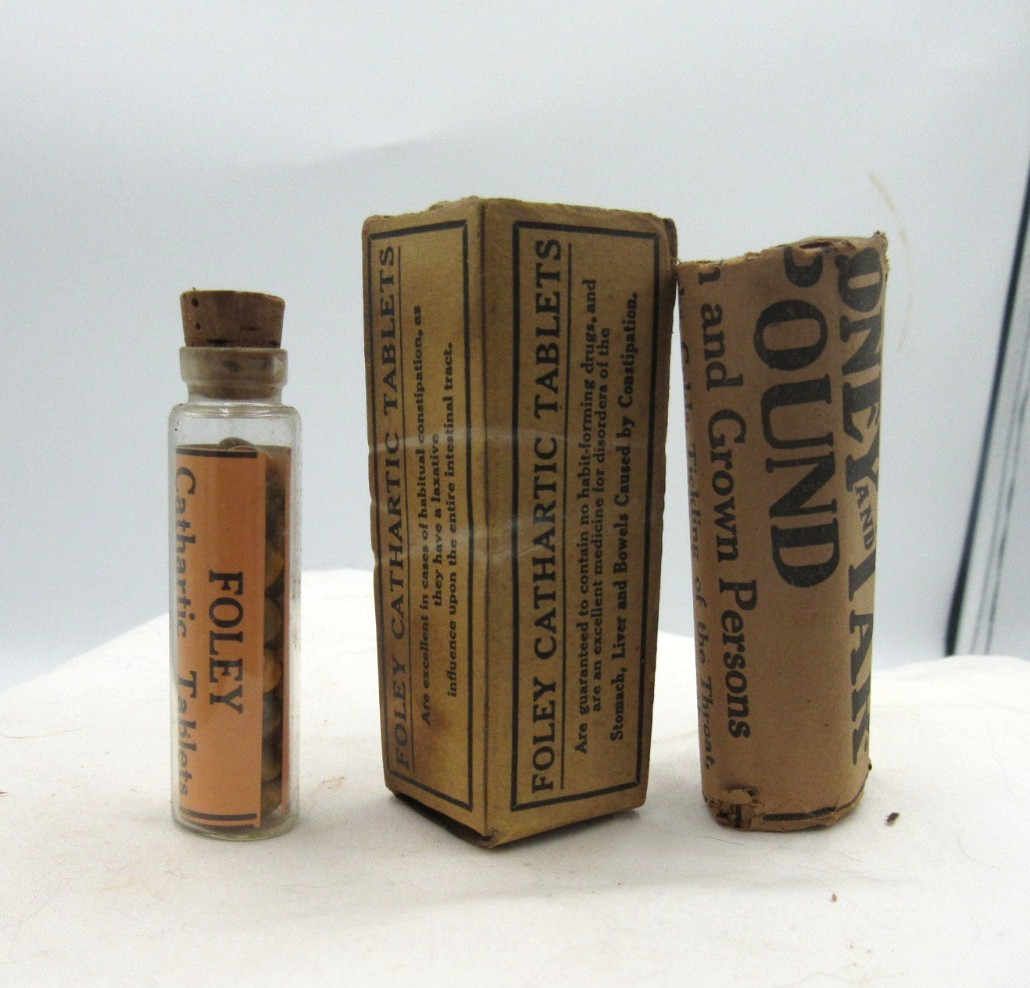 MI2 – 1900’s Foley Cathartic Tablets Chicago Ill 2 5/8″ Medicine bottle Box