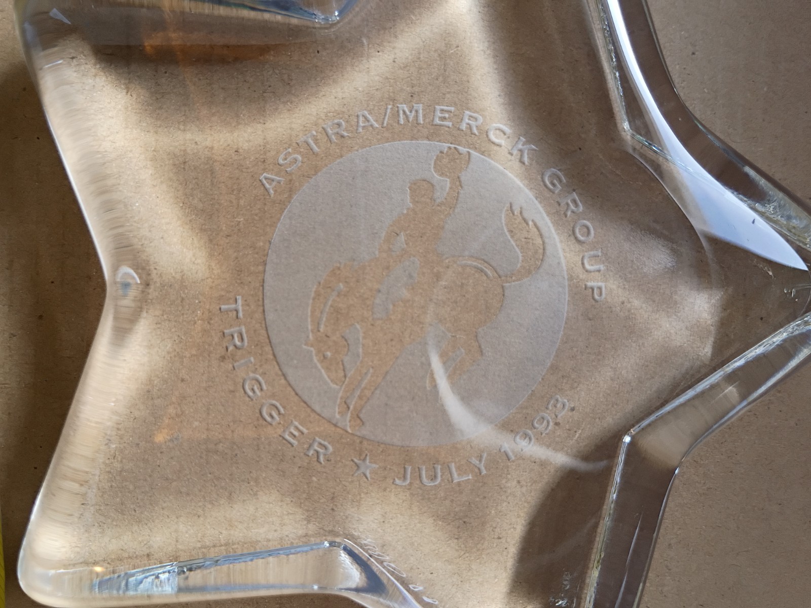 ASTRA/MERCK Drug Rep Crystal Glass Star Paper Weight “Trigger July 1993”