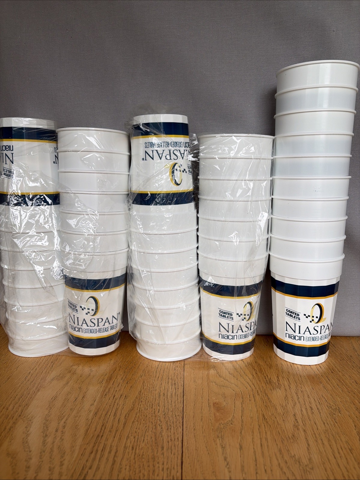 Lot of 40 Drug Rep Abbott Pharmaceuticals promo Cups – NIASPAN -Hard Plastic