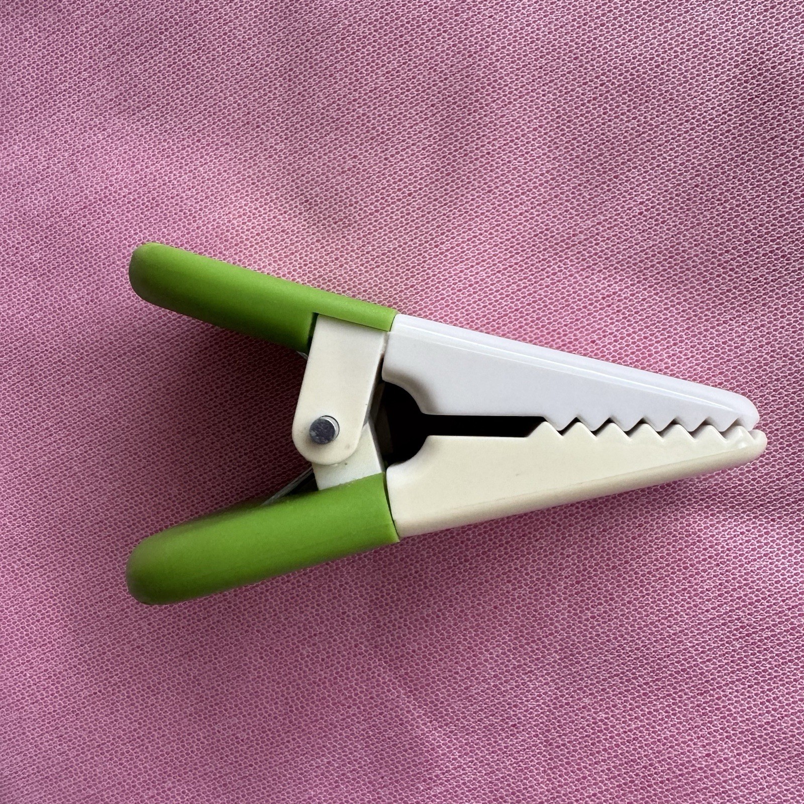 Avandia Drug Magnetic Clip Pharmaceutical Rep Promo Advertising Hard To Find