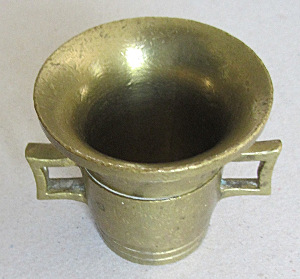 VINTAGE SMALL BRASS MORTAR WITH HANDLES~2 1/8” TALL~VERY GOOD