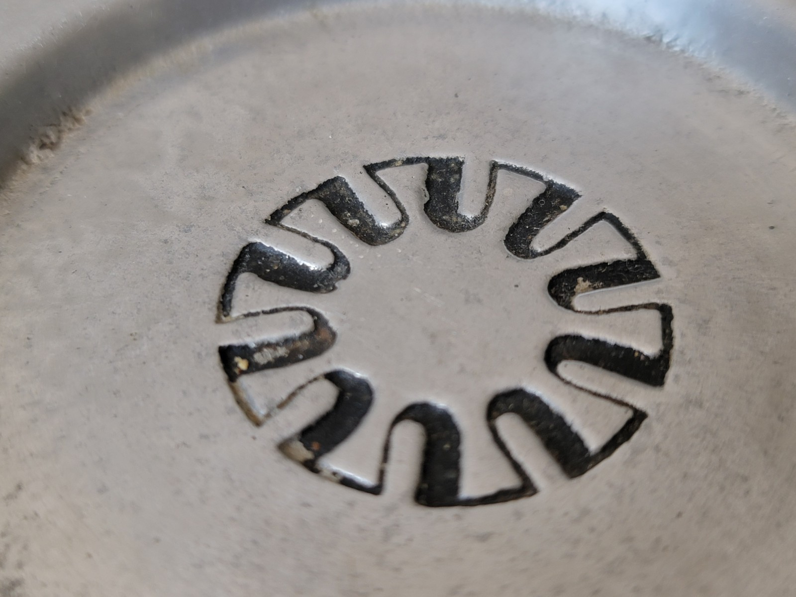 VTG *The UPJOHN CO* Cast Aluminum TRINKET DISH/4″ Ashtray Employee Service Award