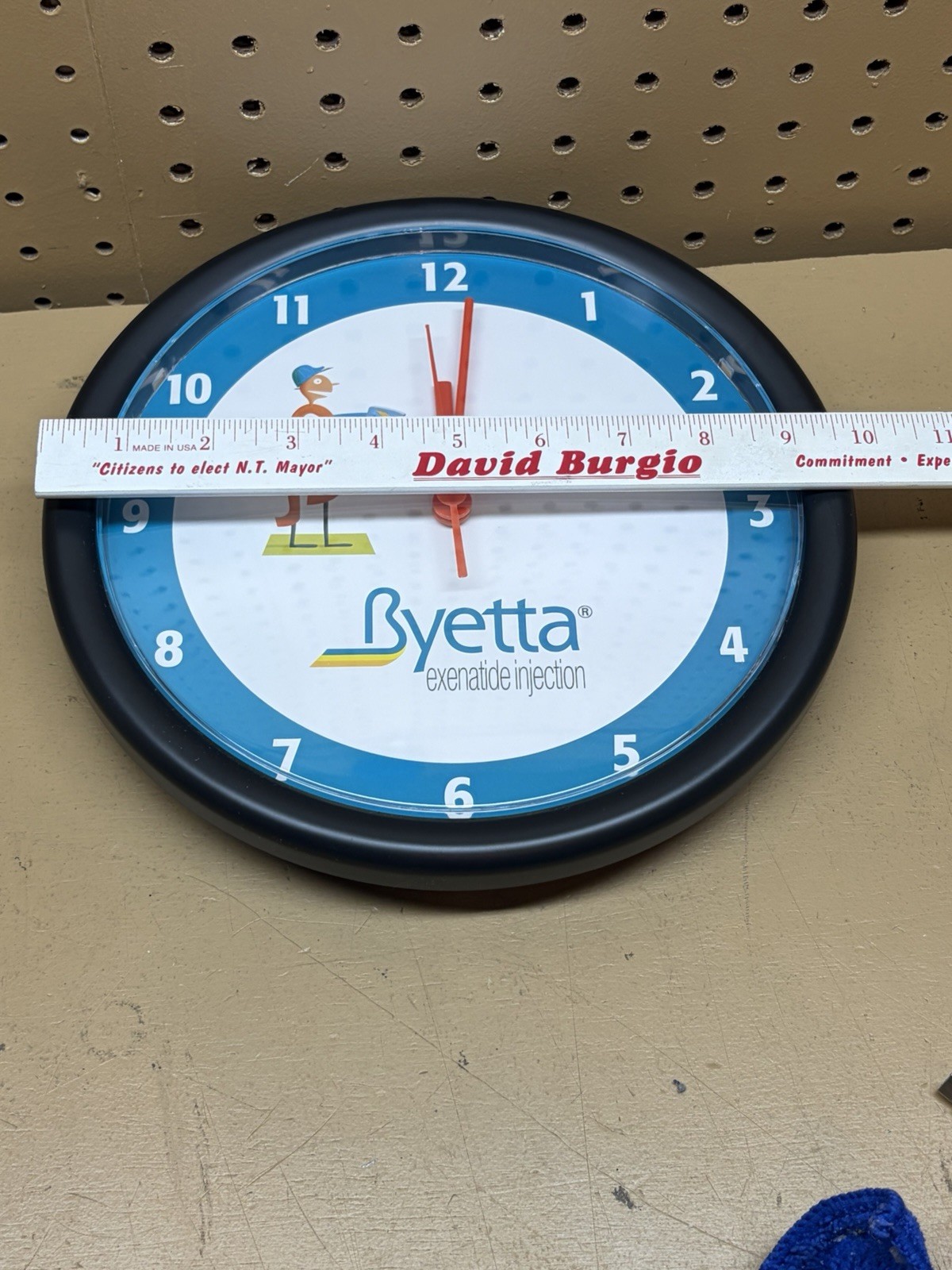 Vintage Byetta Pharmaceutical Drug Rep Promotional Quartz Wall Clock
