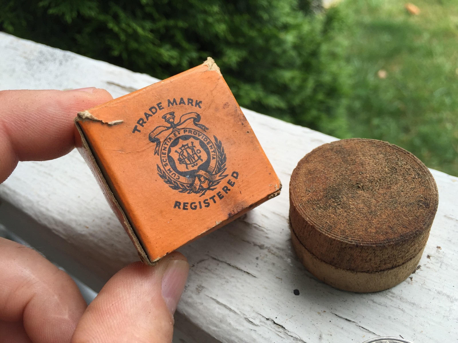 Hanson’s Magic Corn Salve In Original Box & Wooden Container