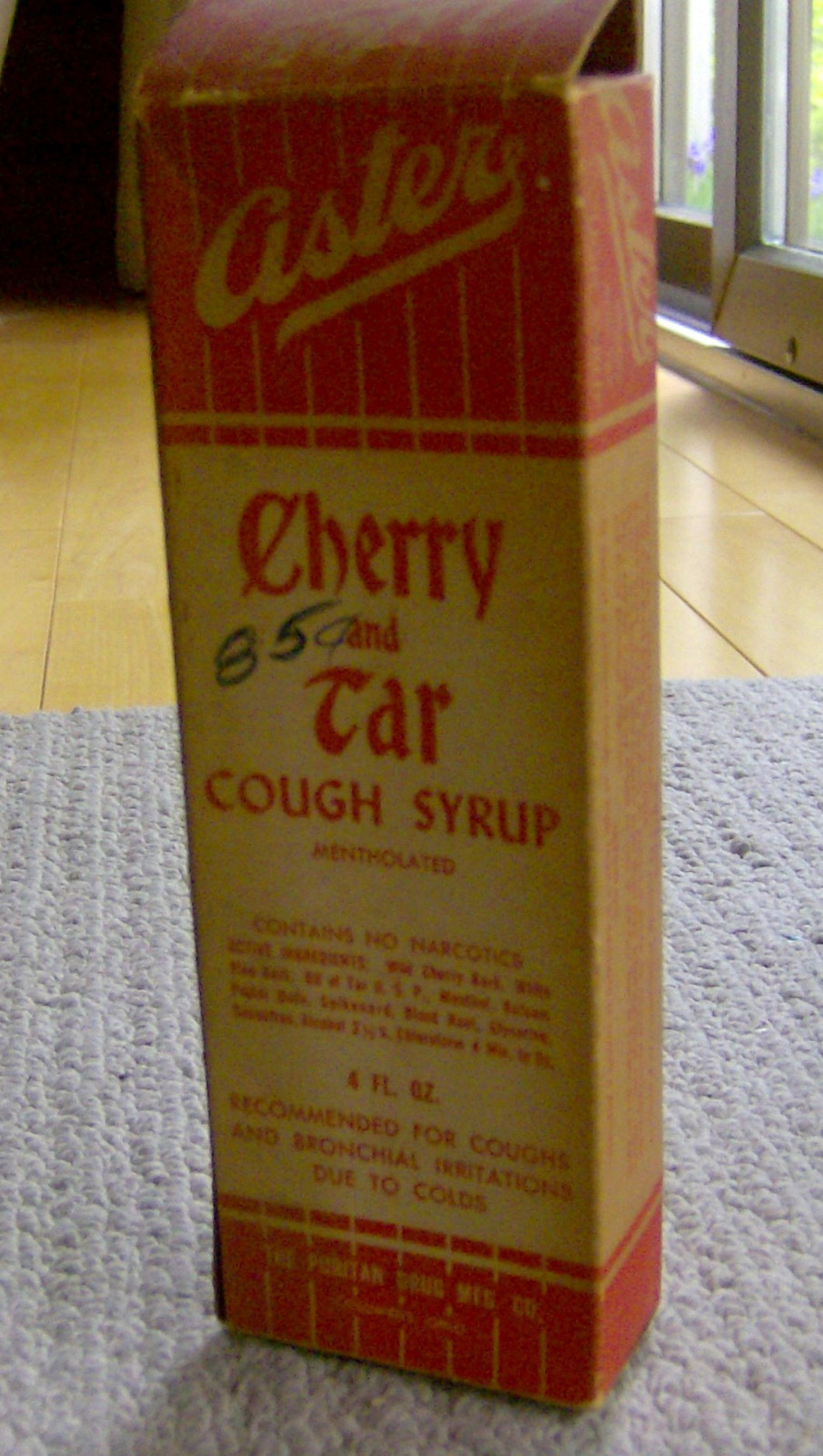 antique 1930s ASTER Cherry & Tar cough syrup GLASS MEDICINE BOTTLE w/box vintage