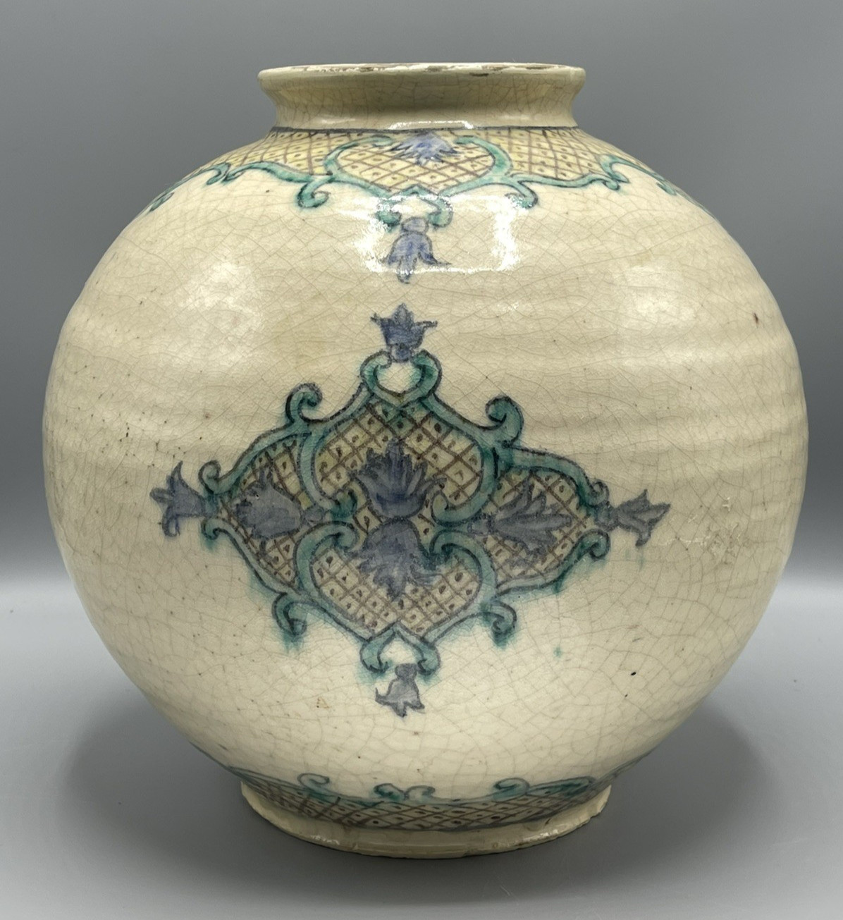 Superb Large 18th Century Southern Italian Maiolica Armorial Apothecary Majolica