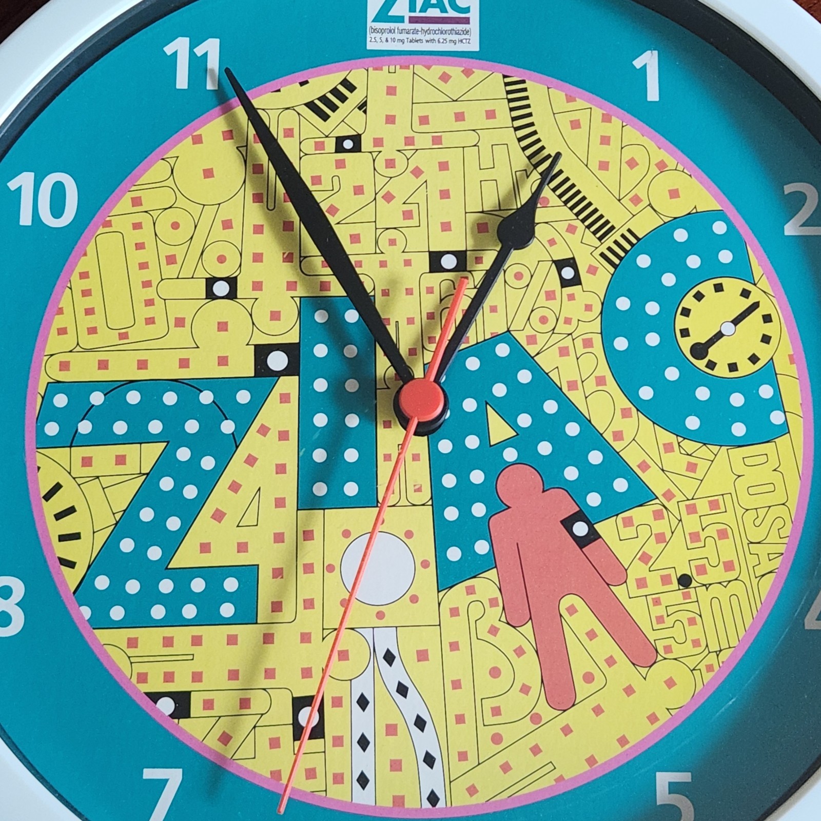 Ziac Pharmaceutical Drug Rep Promo 10″ Wall Clock Colorful Advertising- Works