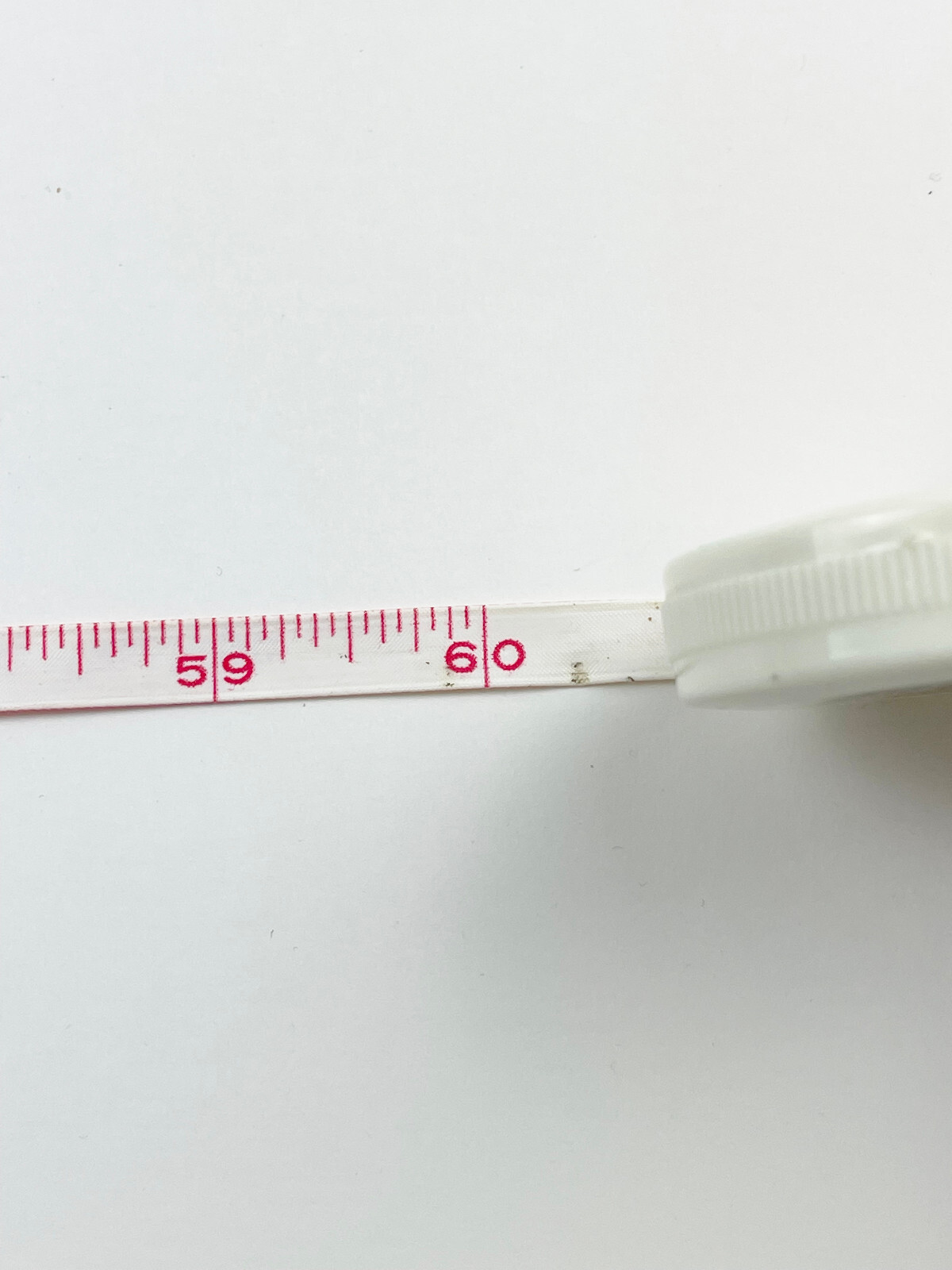 VINTAGE DAYPRO RETRACTABLE ROUND POCKET RULER – NEW OLD STOCK