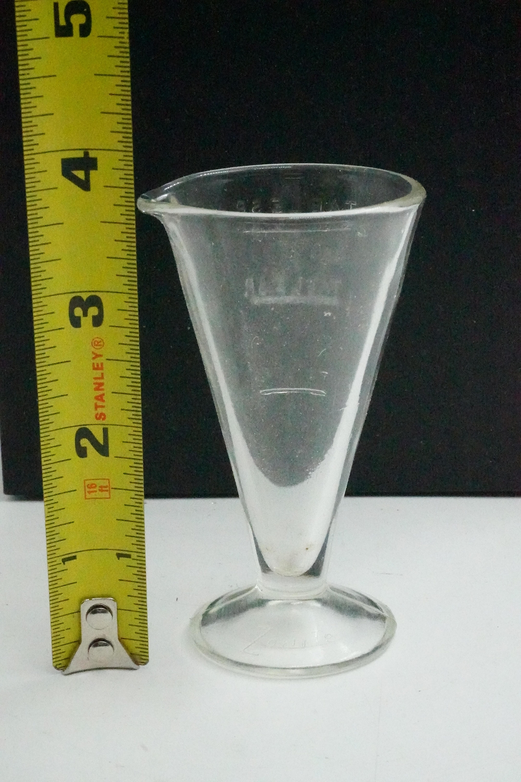 Apothecary Dose Measurement Glass Cup Flask Zonite