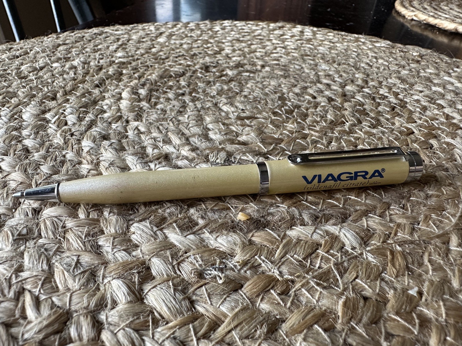 Vintage Viagra Pharmaceutical Drug Rep Pen Pearl Yellow DOES NOT WRITE