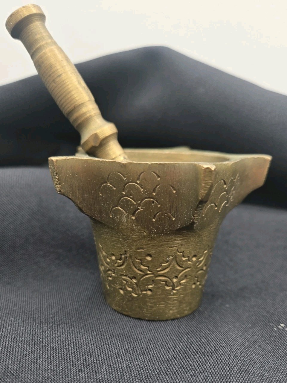 Vintage Solid Brass Mortar And Pestle, 2 X 2.75 And 3.75Inches