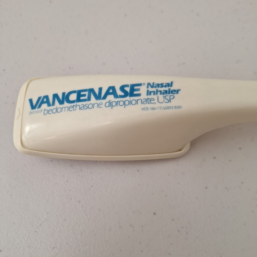 RARE Vintage Pharmaceutical Rep Collectible VANCENASE Nasal Inhaler Lint Roller