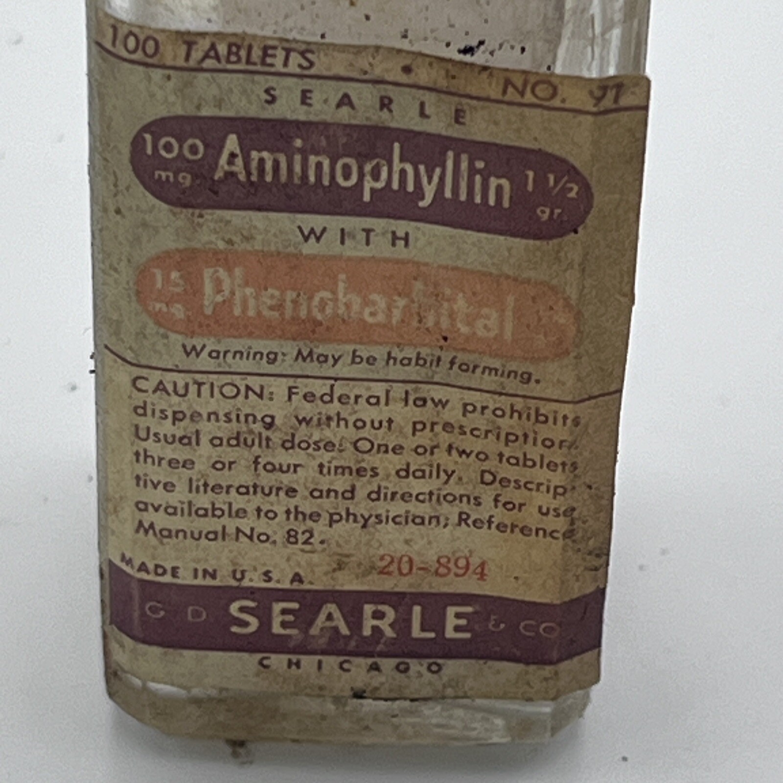 Vintage Glass Medicine Bottle G.D Searle & Co. Aminophyllin 100 tablet empty