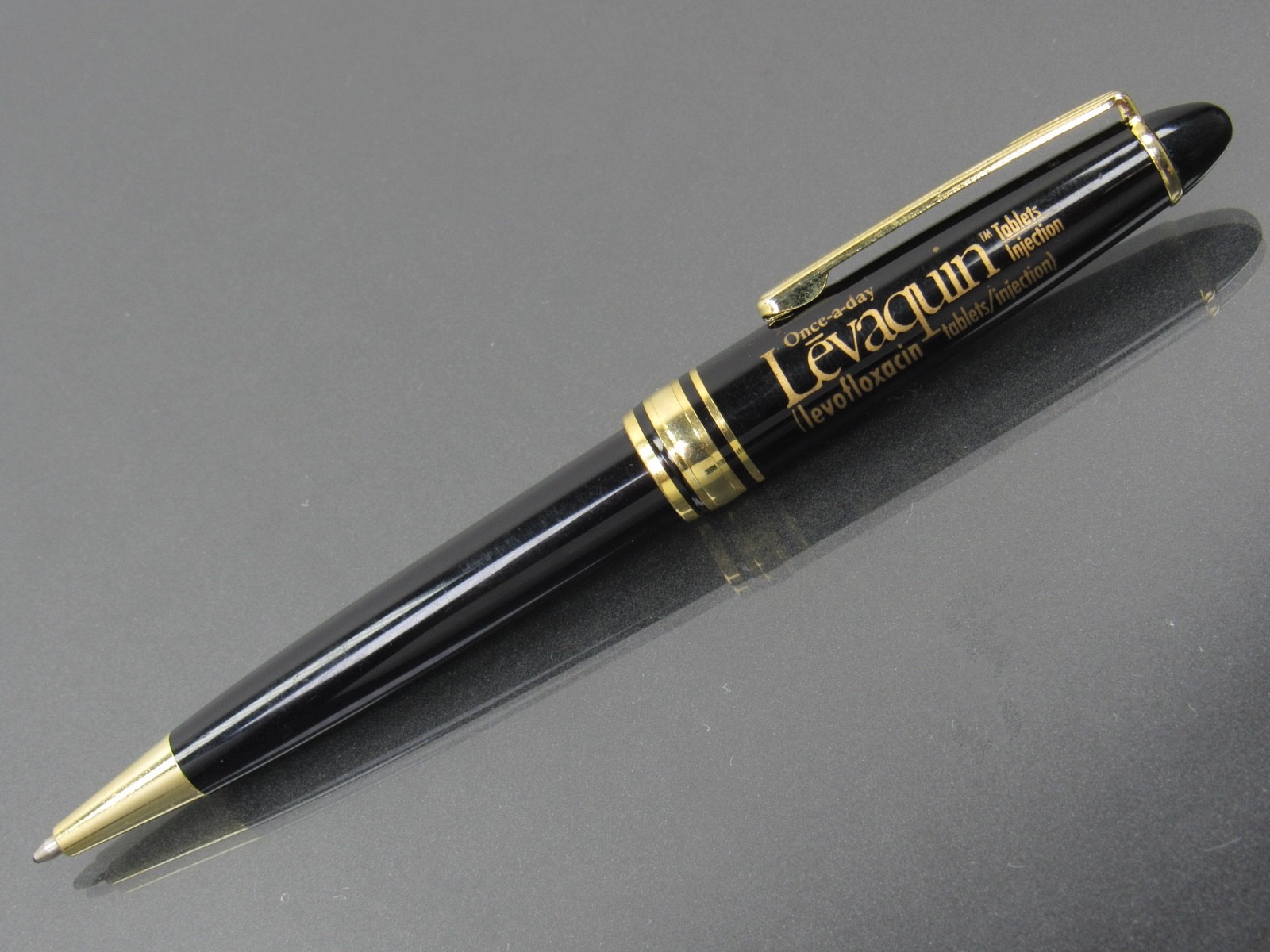 Rare Black & Gold Levaquin Twist PEN Drug Rep Pharmaceutical Promo Advertising