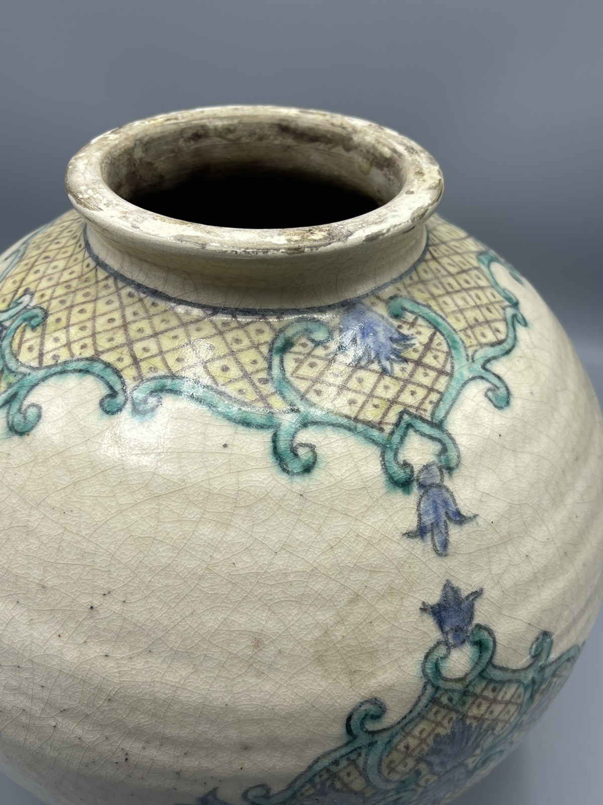 Superb Large 18th Century Southern Italian Maiolica Armorial Apothecary Majolica