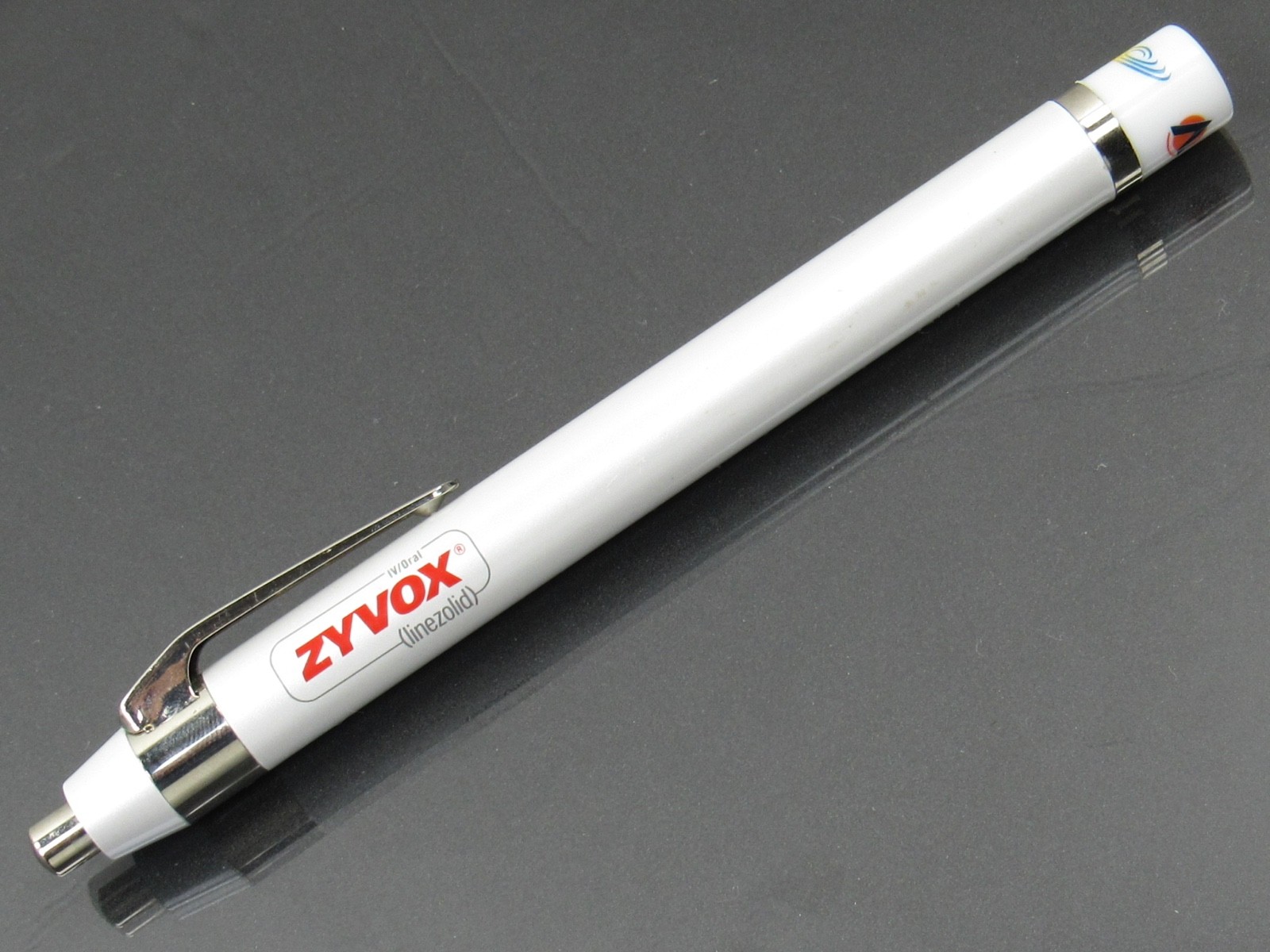 Vfend Zyvox Premium Metal PENLIGHT Drug Rep Pharmaceutical Promo Advertising