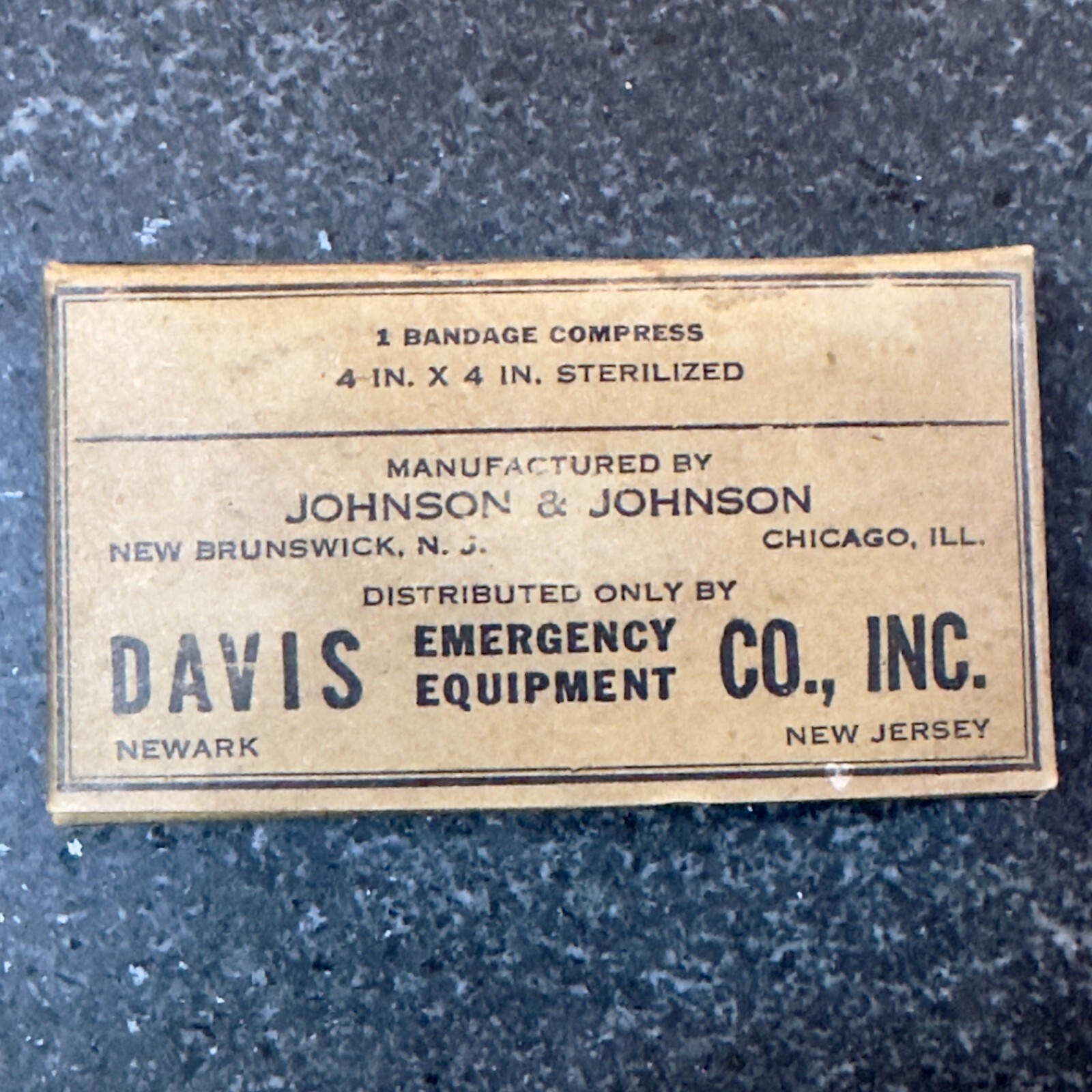 WW2 Antique Original Johnson & Johnson / Davis – Bandage Compress