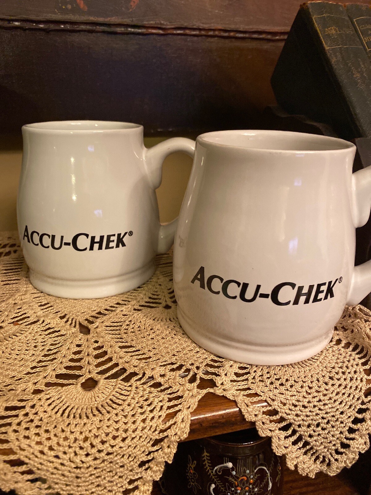 Accu-Chek Drug Rep Pharmaceutical Ceramic Coffee Mug Set Of 2 Large Base 16oz
