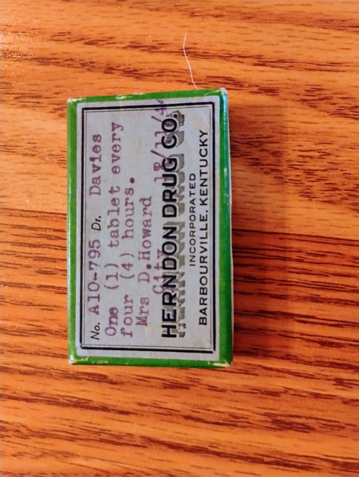 vintage prescription medicine box from Herndon Drug Company in Barbourville, KY
