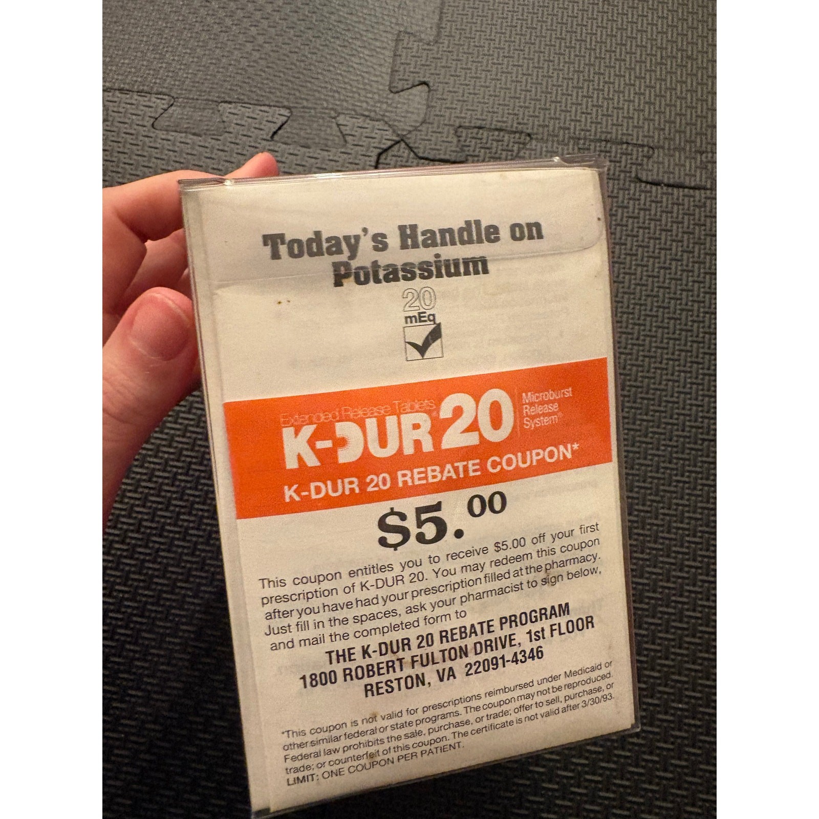 K-Dur 20 Potassium Key Pharmaceuticals Drug Rep Swag Mug Straw 1992 NOS