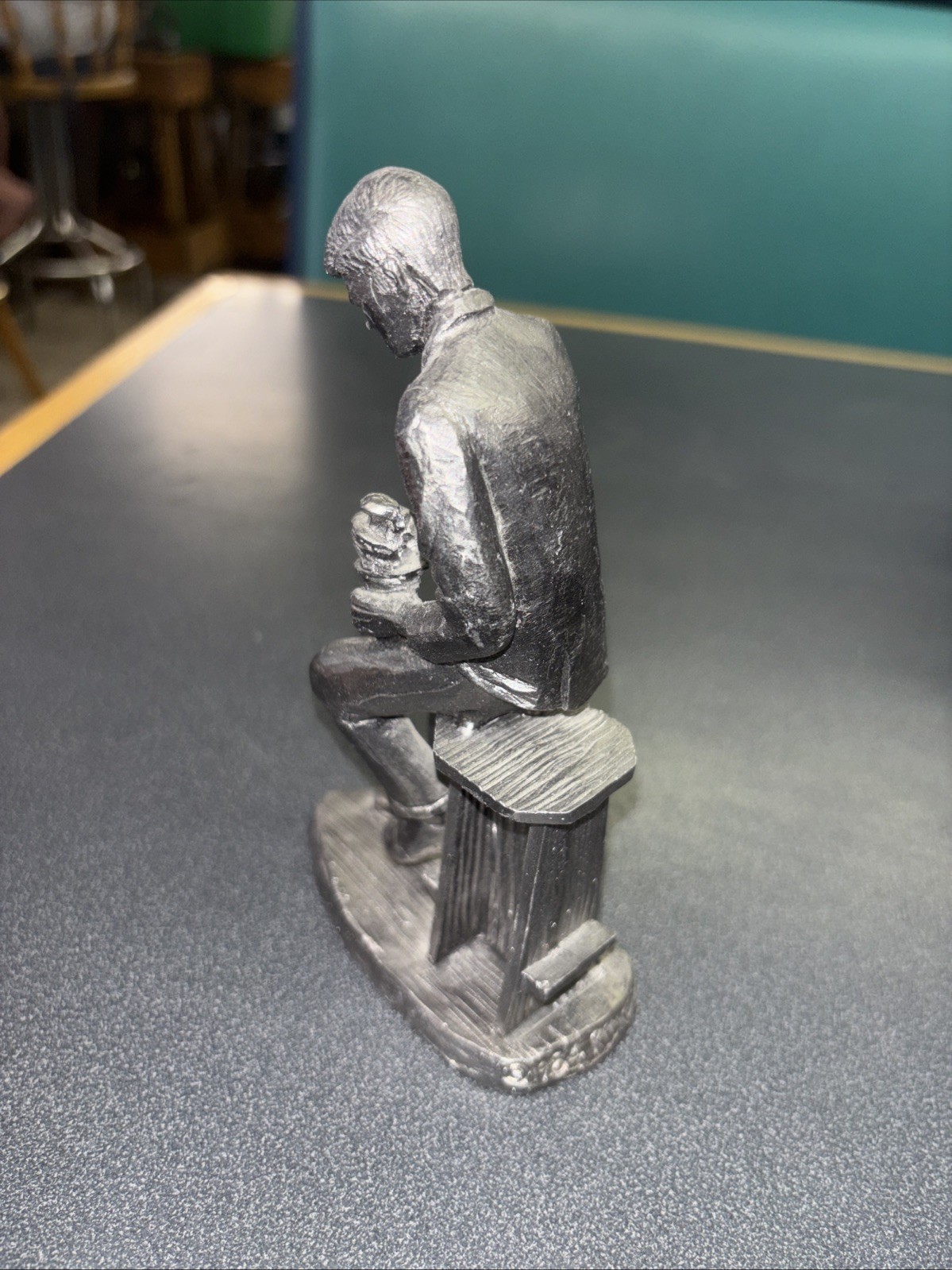Vintage Handcrafter Pewter PHARMACIST Druggist Statue 6″ Male w Mortar Pestle