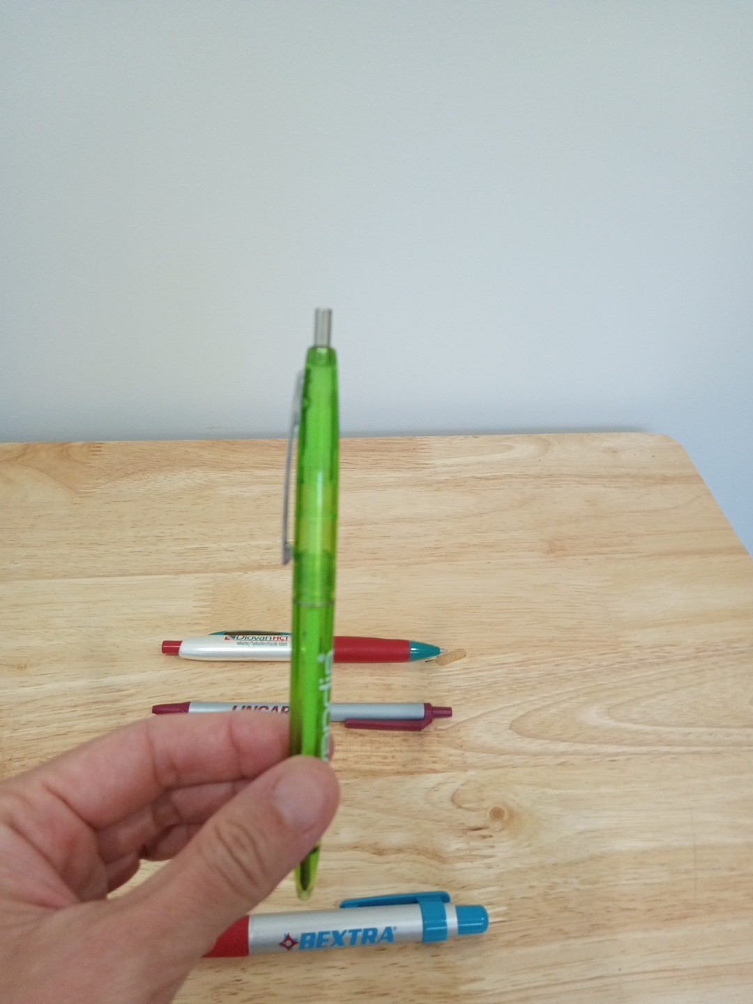 Lot (4) Pharmaceutical / Drug Rep Pens – Lincare, Avandia, Bextra, Diovan