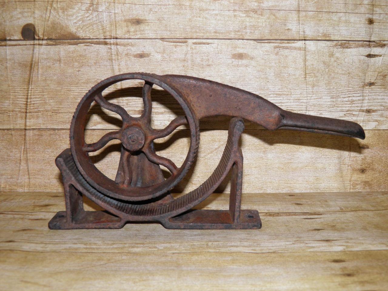 Antique Cast Iron Mechanical Apothecary Medical Pharmacy Cork Roller/Compressor