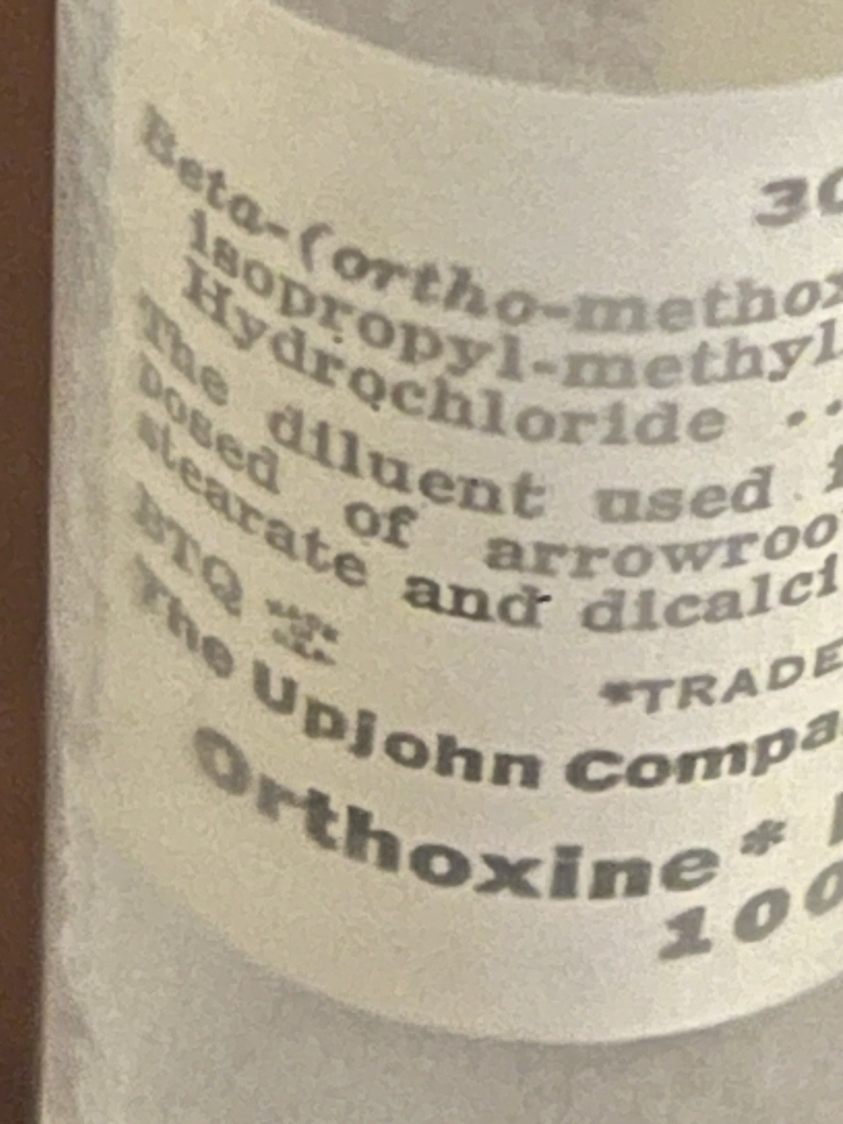 UPJOHN DRUG TRAVEL SAMPLE MEDICINE LEATHER CASE WITH 6 BOTTLES VINTAGE