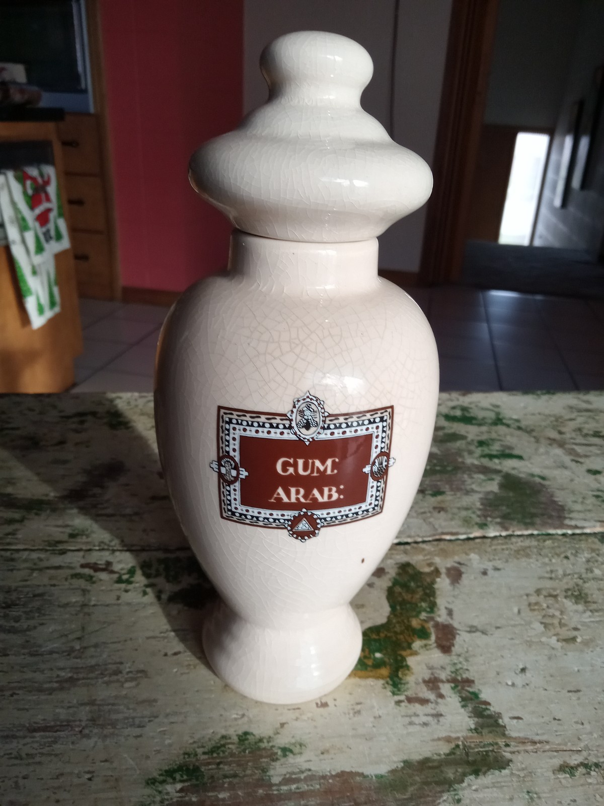 Vintage Gum Arab Lilly Ceramic Apothecary Jar Medical Pharmacy with Lid