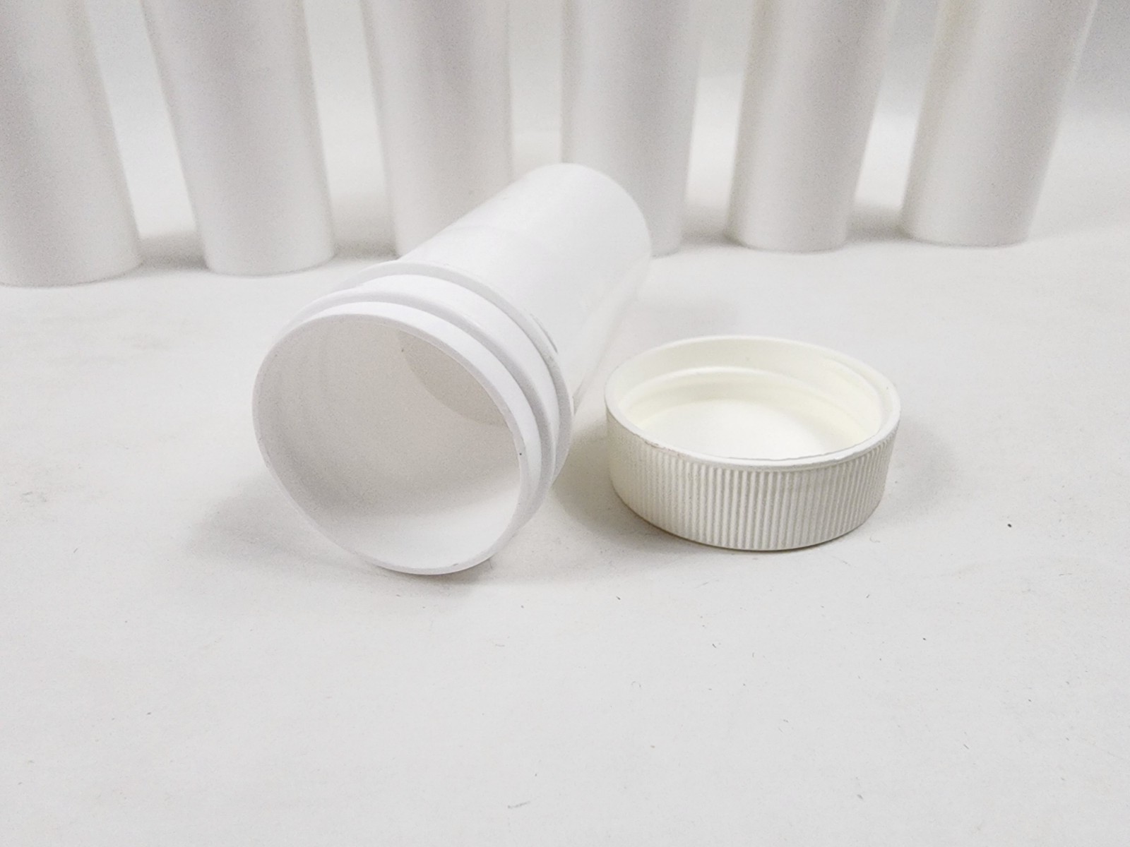 .5 (1/2) Oz White Plastic Ointment Container Jars With White Caps Lot Of 12
