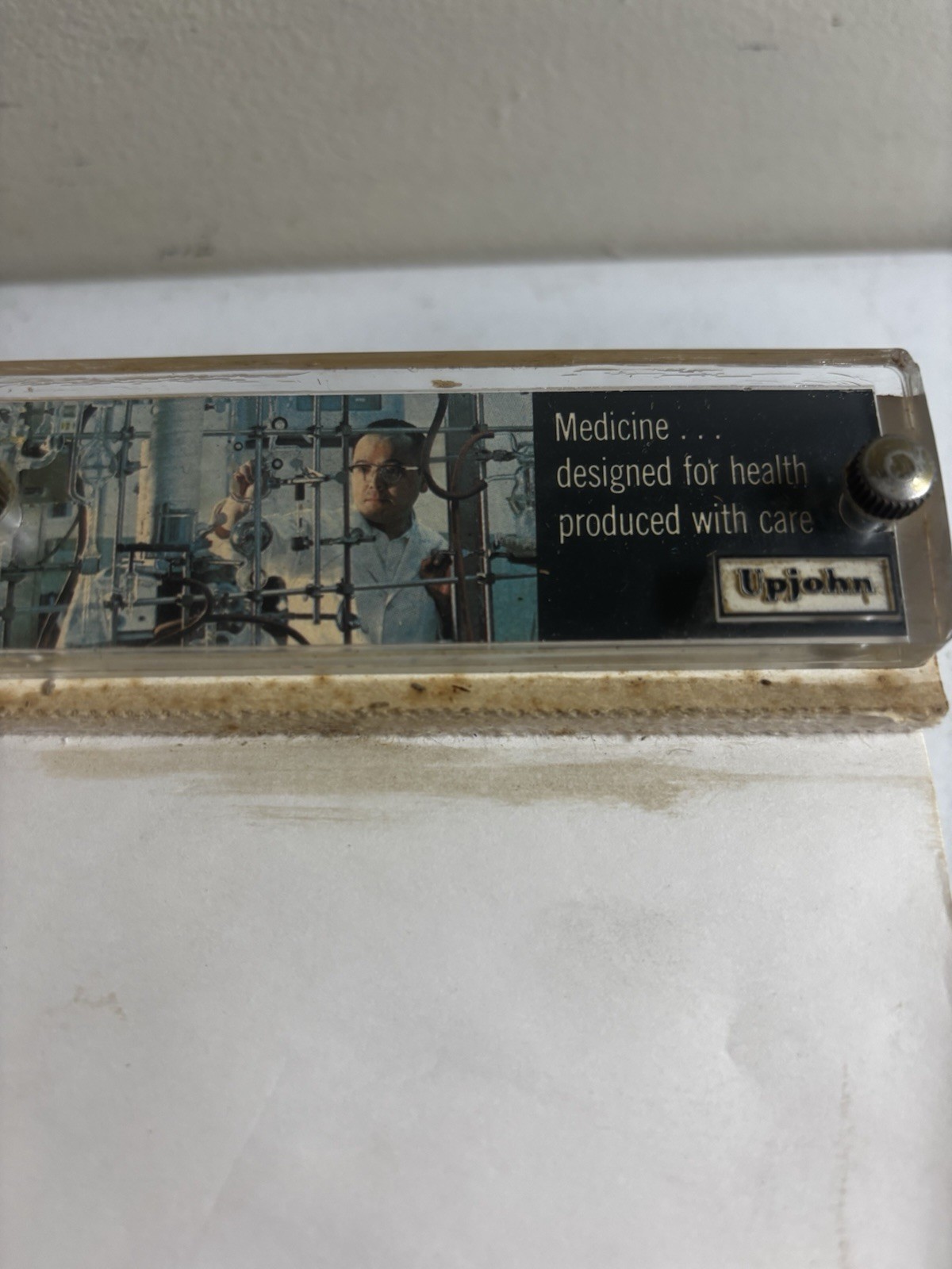 Vintage Doctors Medical Note Pad & Holder Drug Advertisement Upjohn Refillable