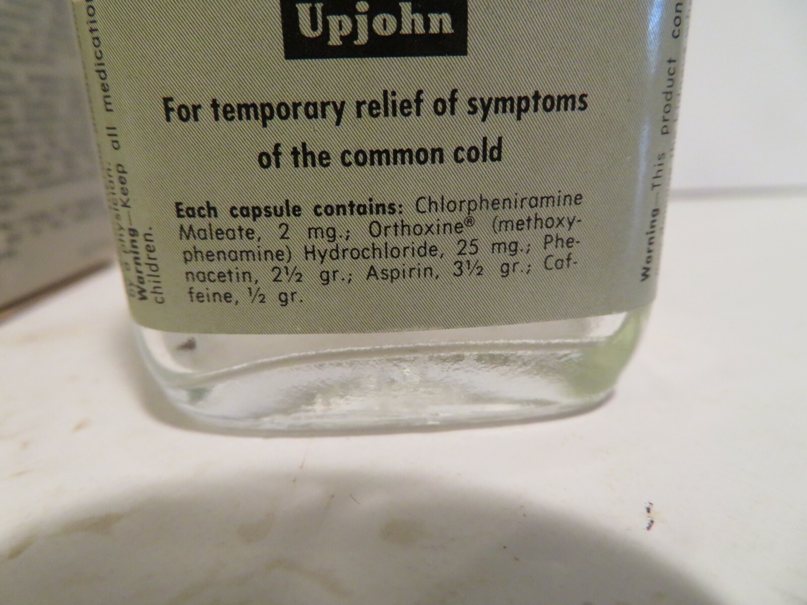 RARE vintage 1970s pharmaceutical bottle UPJOHN PYRROXATE druggist medical