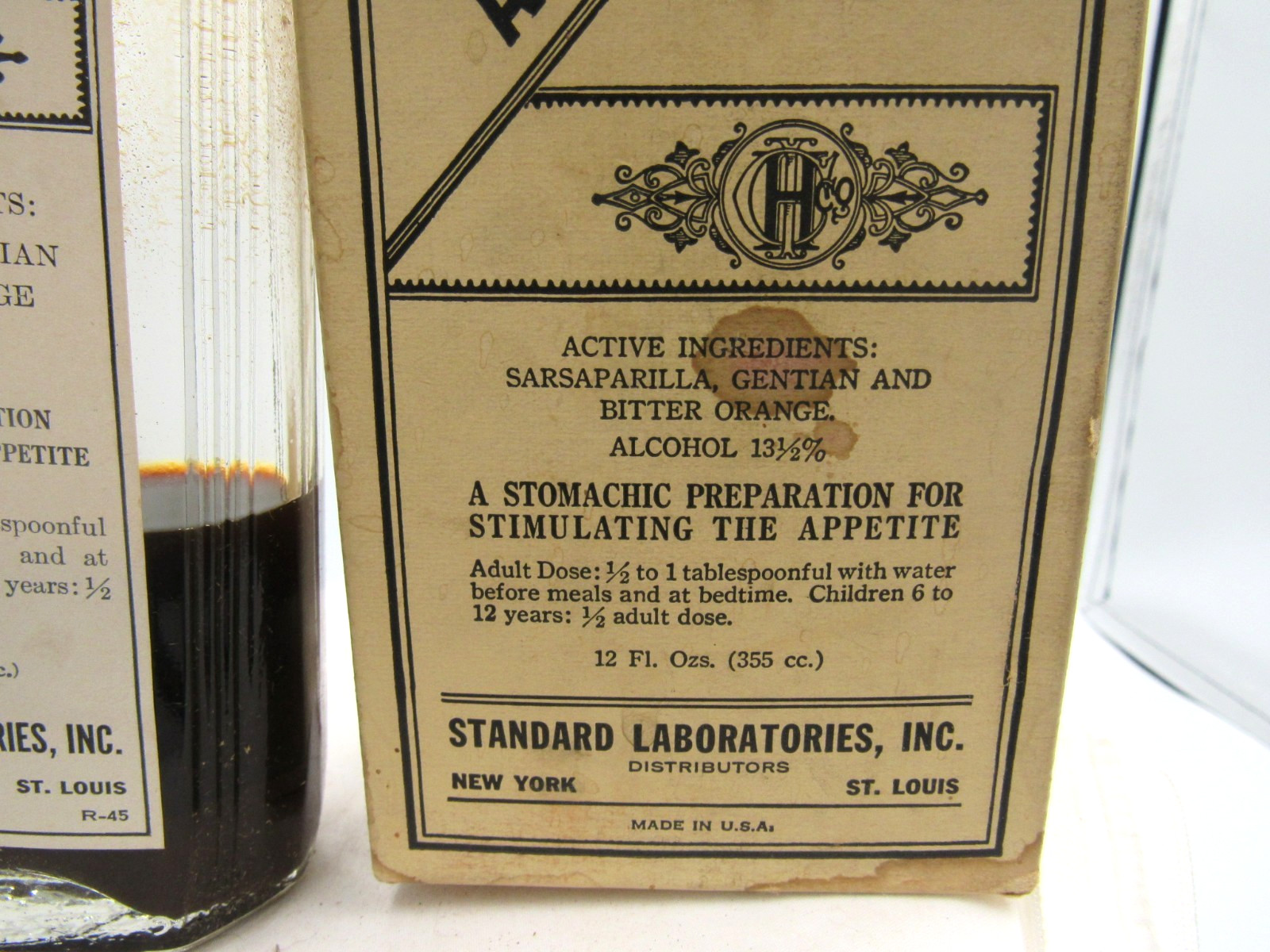 BW – 1930-40s Hood’s Sarsaparilla Bitters New York 7 3/4 ” Medicine bottle Box