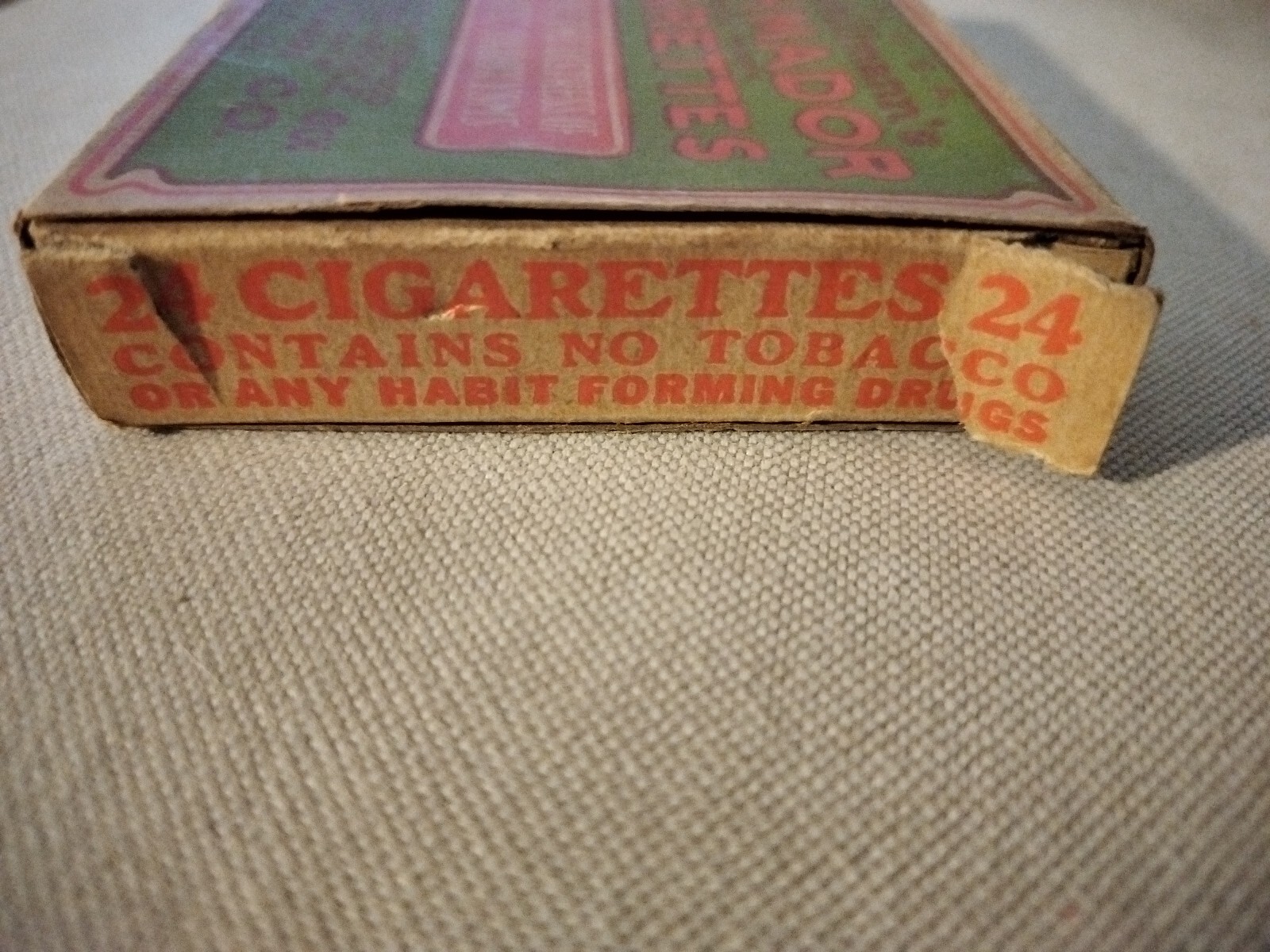 Vintage Dr R Schiffmann’s Asthmador Asthma BRONCHIAL AID Advertising Box