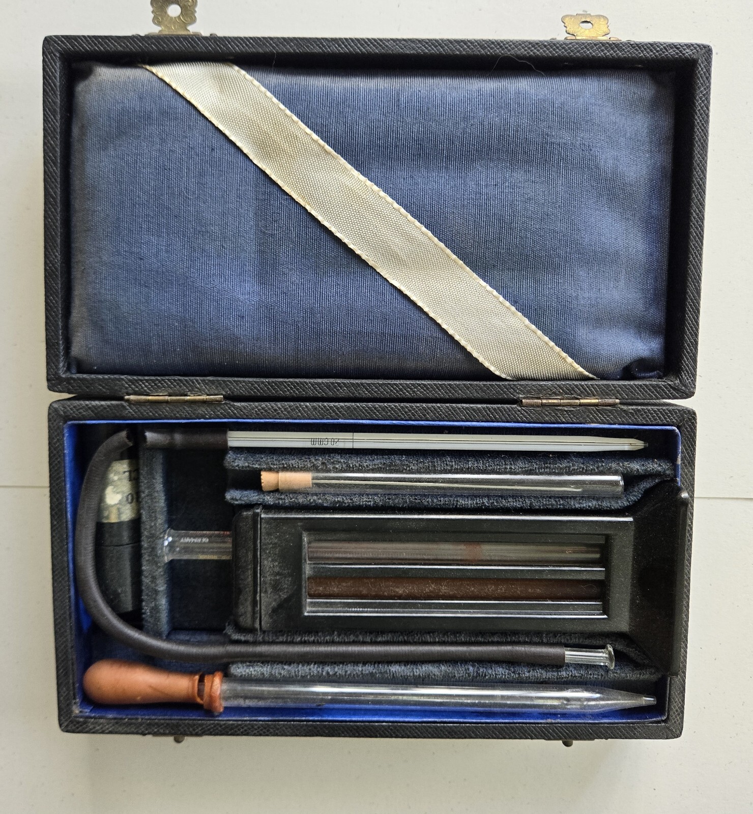 Vintage Aloe Hemometer (Blood Hemoglobin Level Tester – early to mid 1900s)